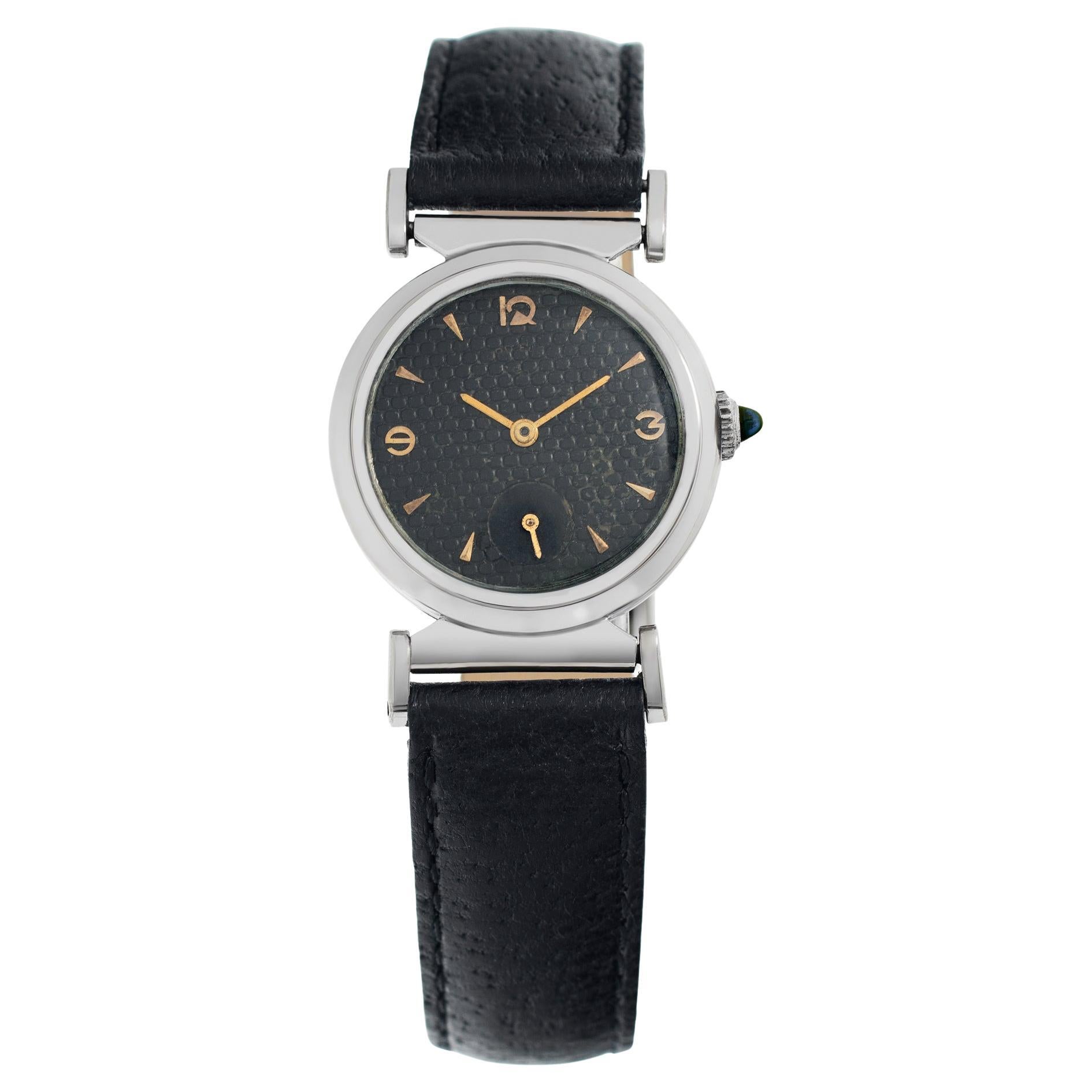 Klassische Edelstahl-Armbanduhr von Lord Elgin Ref E37819 im Angebot