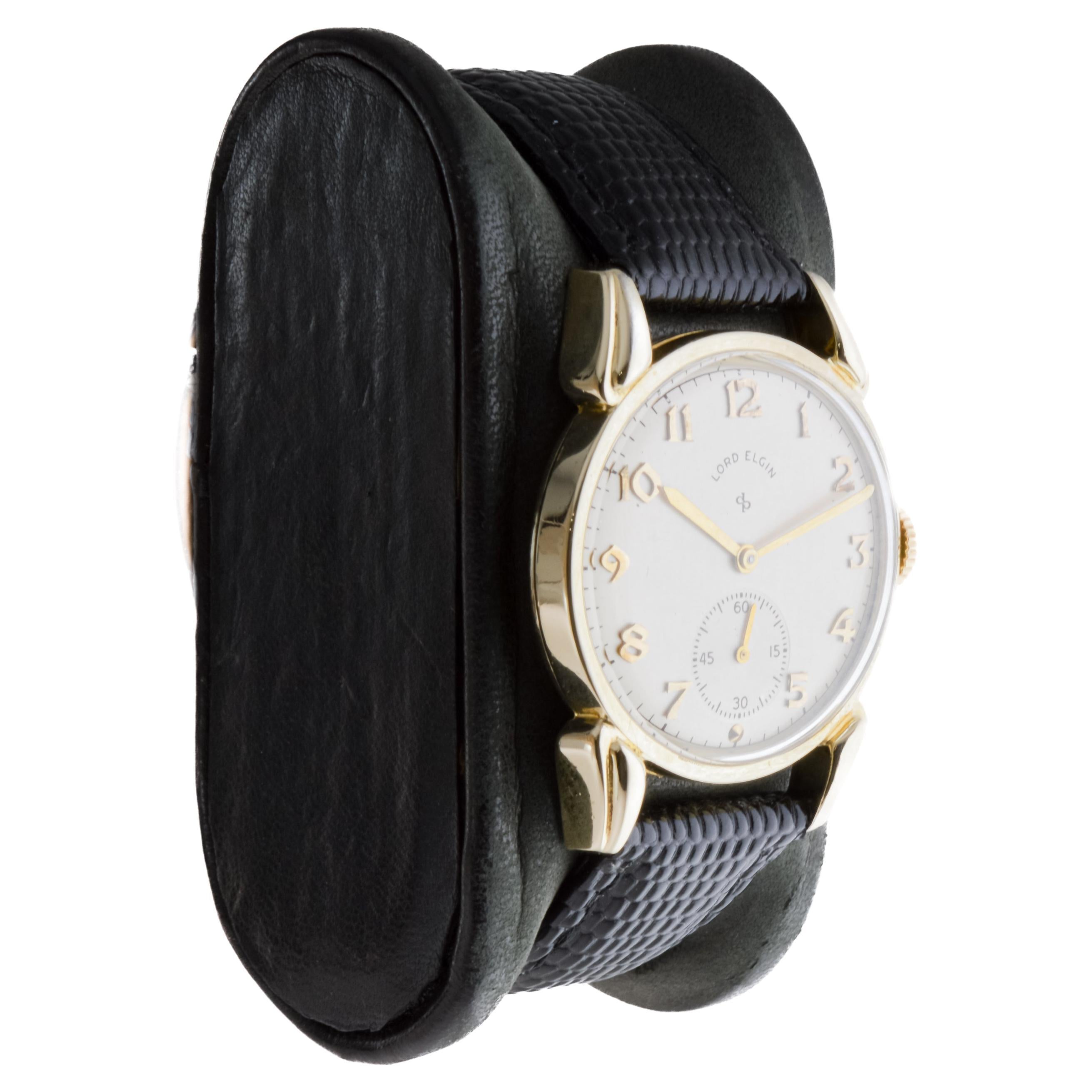 FACTORY / HOUSE: Lord Elgin by Elgin Watch Company
STYLE / REFERENCE: Art Deco / Round 
METAL / MATERIAL: Yellow Gold Filled
CIRCA / YEAR: 1040's
DIMENSIONS / SIZE: Length 38mm X Diameter 29mm
MOVEMENT / CALIBER: Manual Winding / 21 Jewels / Caliber