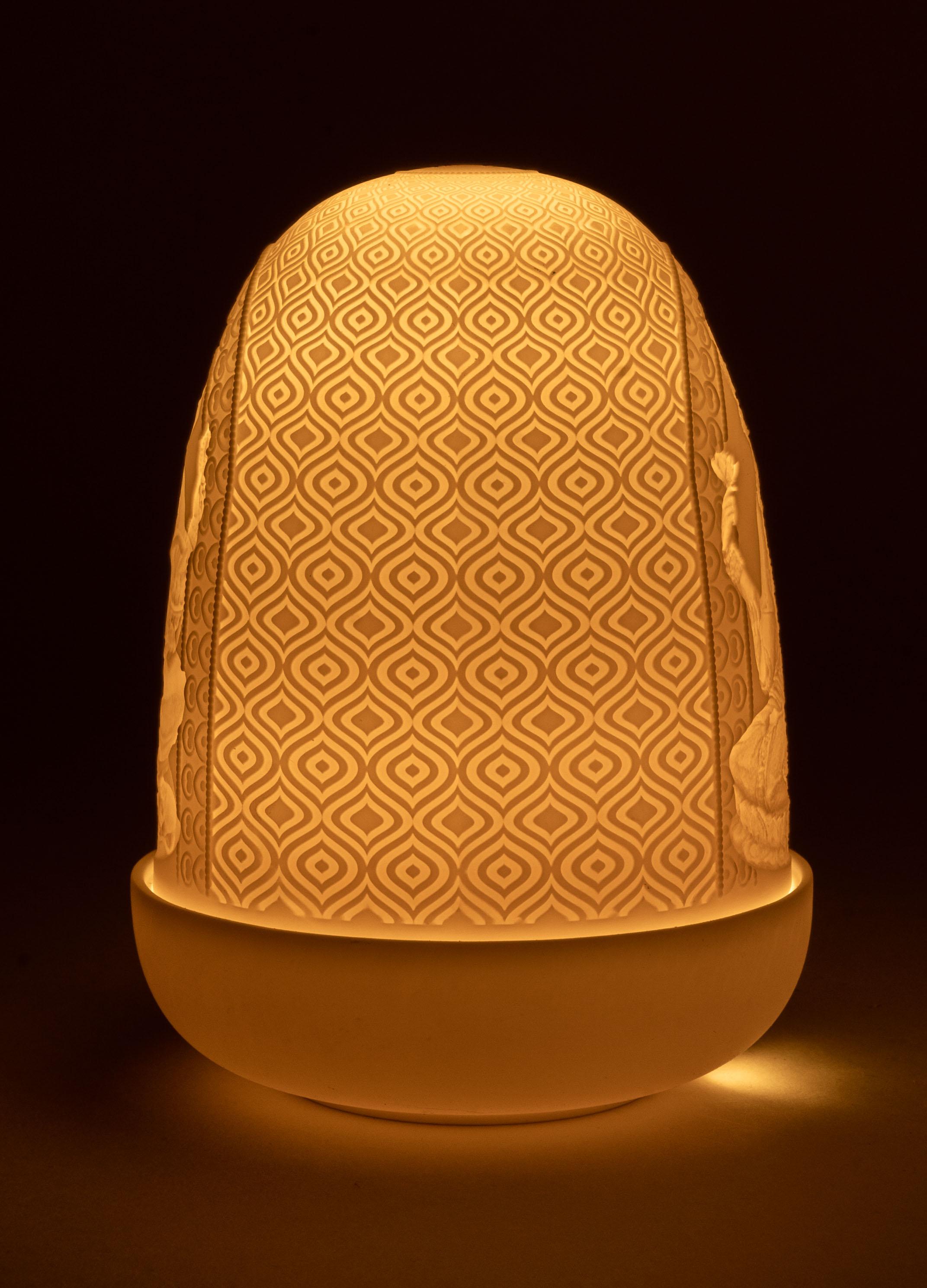 Lord Ganesha & Goddess Lakshmi Dome Lamp In New Condition For Sale In New York City, NY