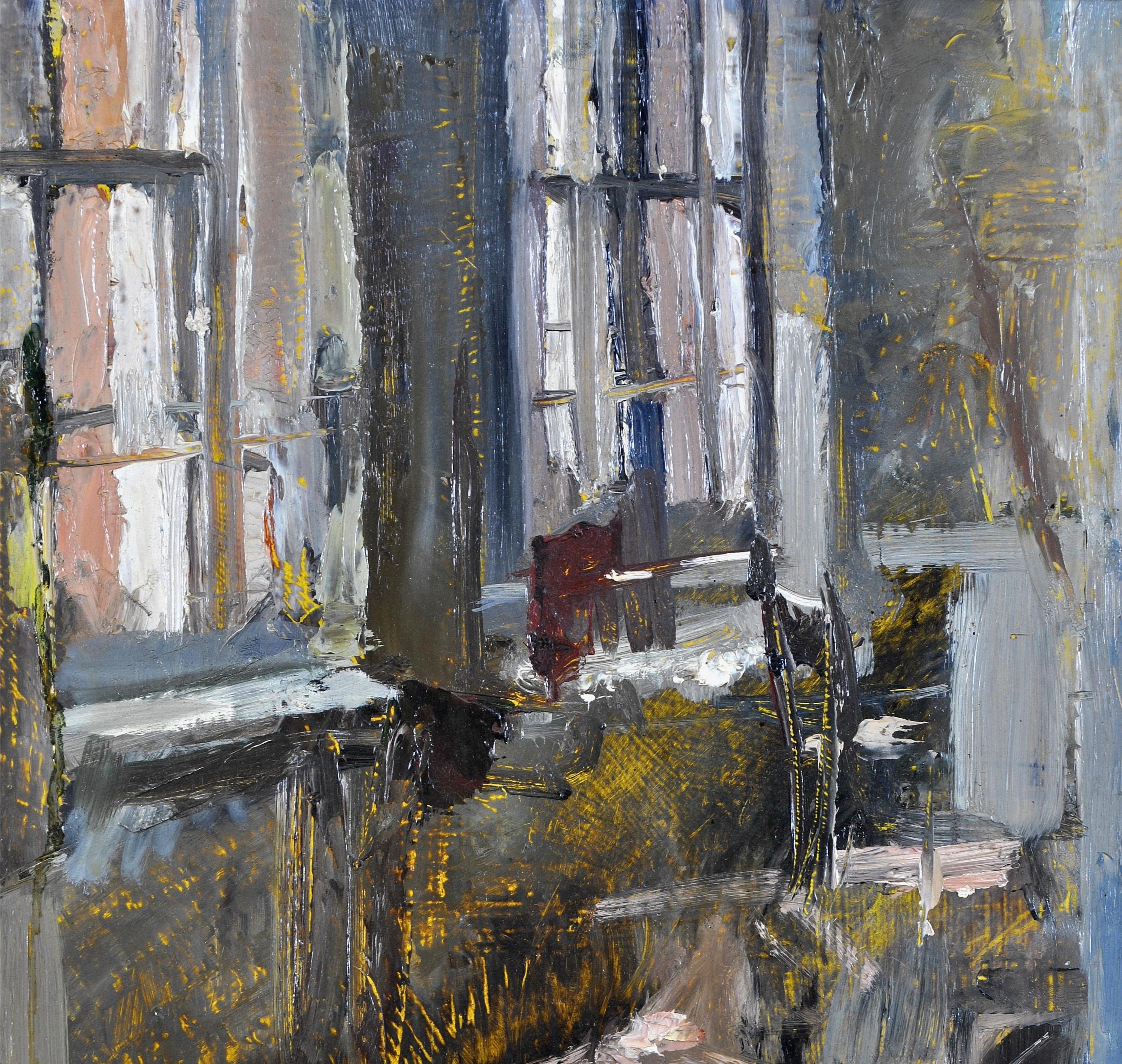 Magnifique huile sur panneau de Lord Paul Ayshford Artistics, datant de 1950, représentant l'atelier de l'artiste avec la lumière pénétrant à travers deux grandes fenêtres à guillotine. 

L'œuvre a été méticuleusement construite avec de nombreuses