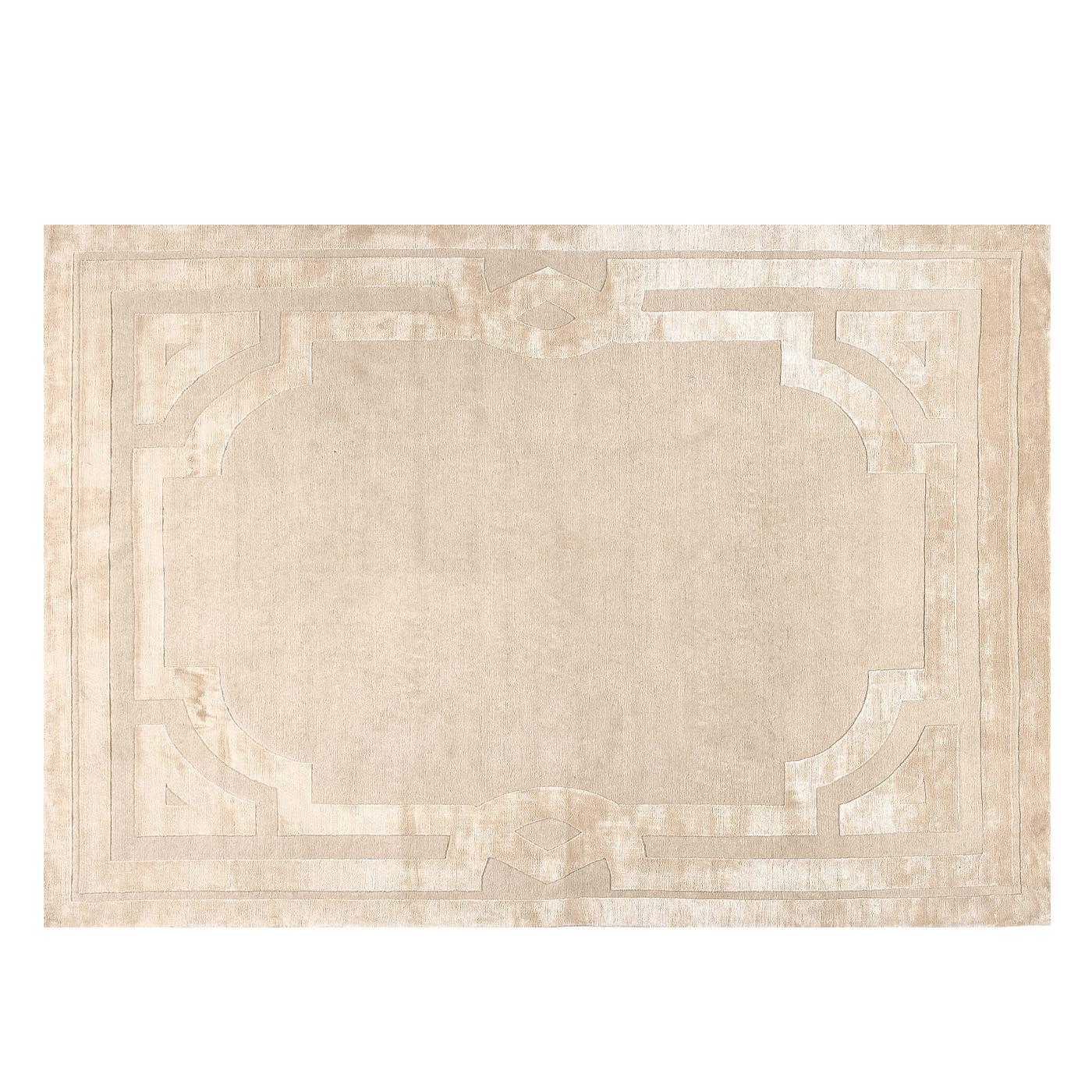 Inspired by the elegance ideally associated with aristocracy - hence the piece's name - this refined rug exemplifies the mastery of Nepalese expert weavers. They blend 80% of Himalayan wool and 20% of shimmering silk to craft the harmonious lines of