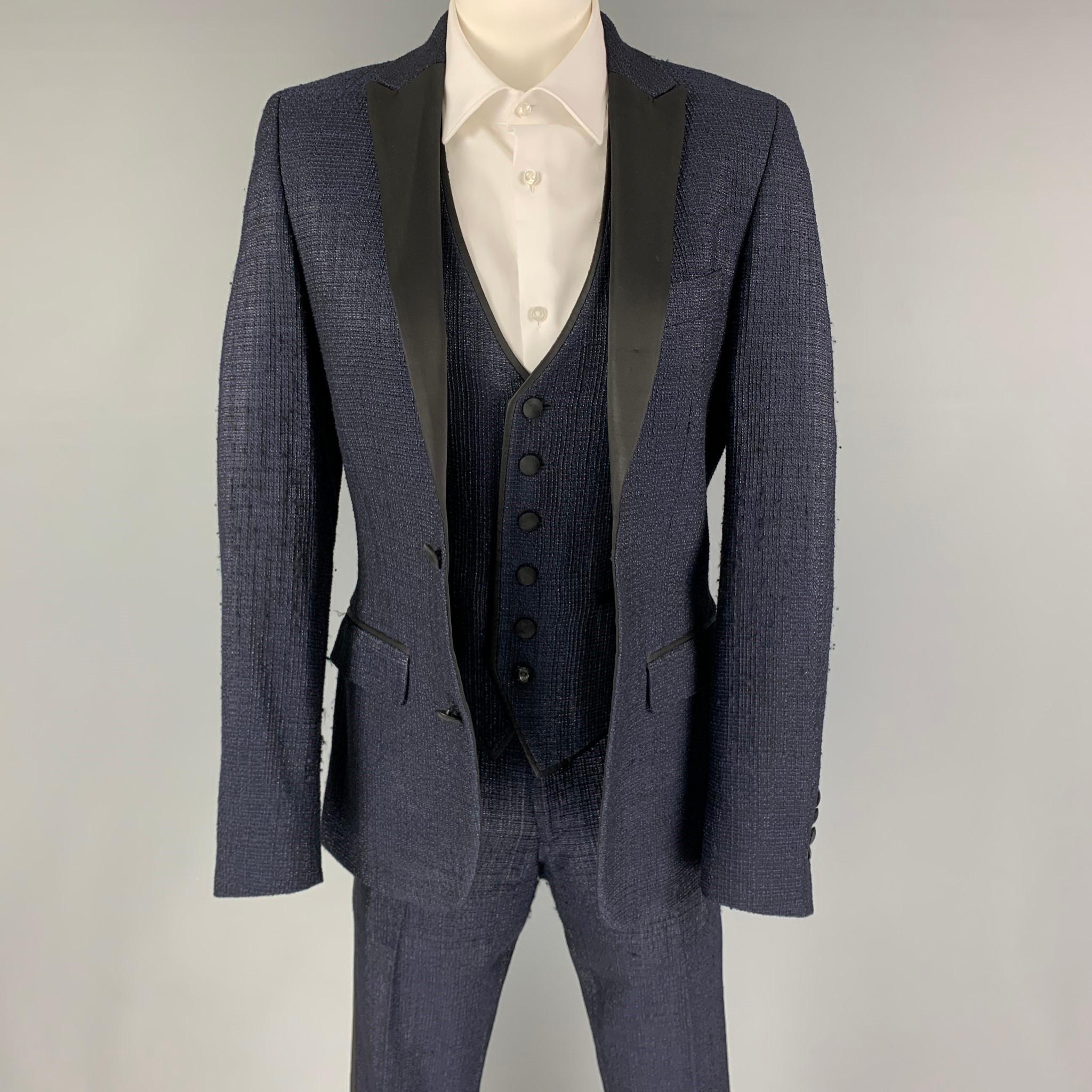 LORDS & FOOLS Size 36 Navy Black Textured Wool Blend Peak Lapel Tuxedo Suit In Excellent Condition In San Francisco, CA