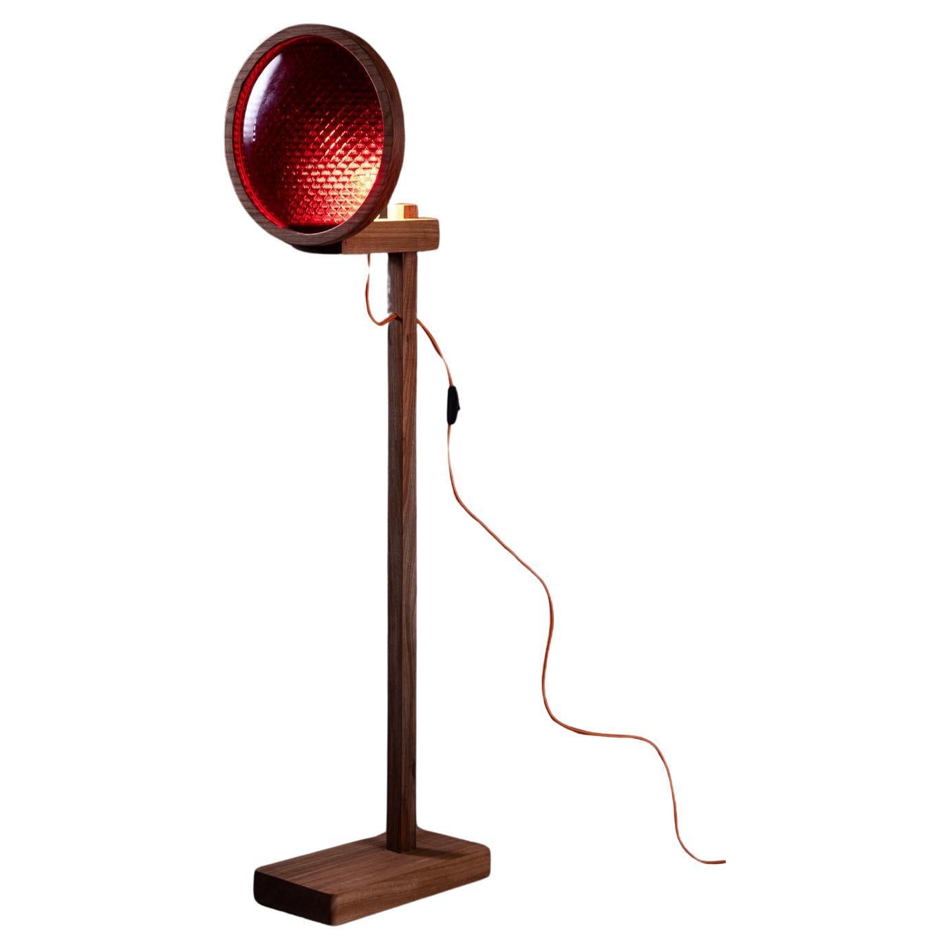 La lampe Lore. Wood Wood brésilien et lentilles de feux de circulation des années 1960. en vente