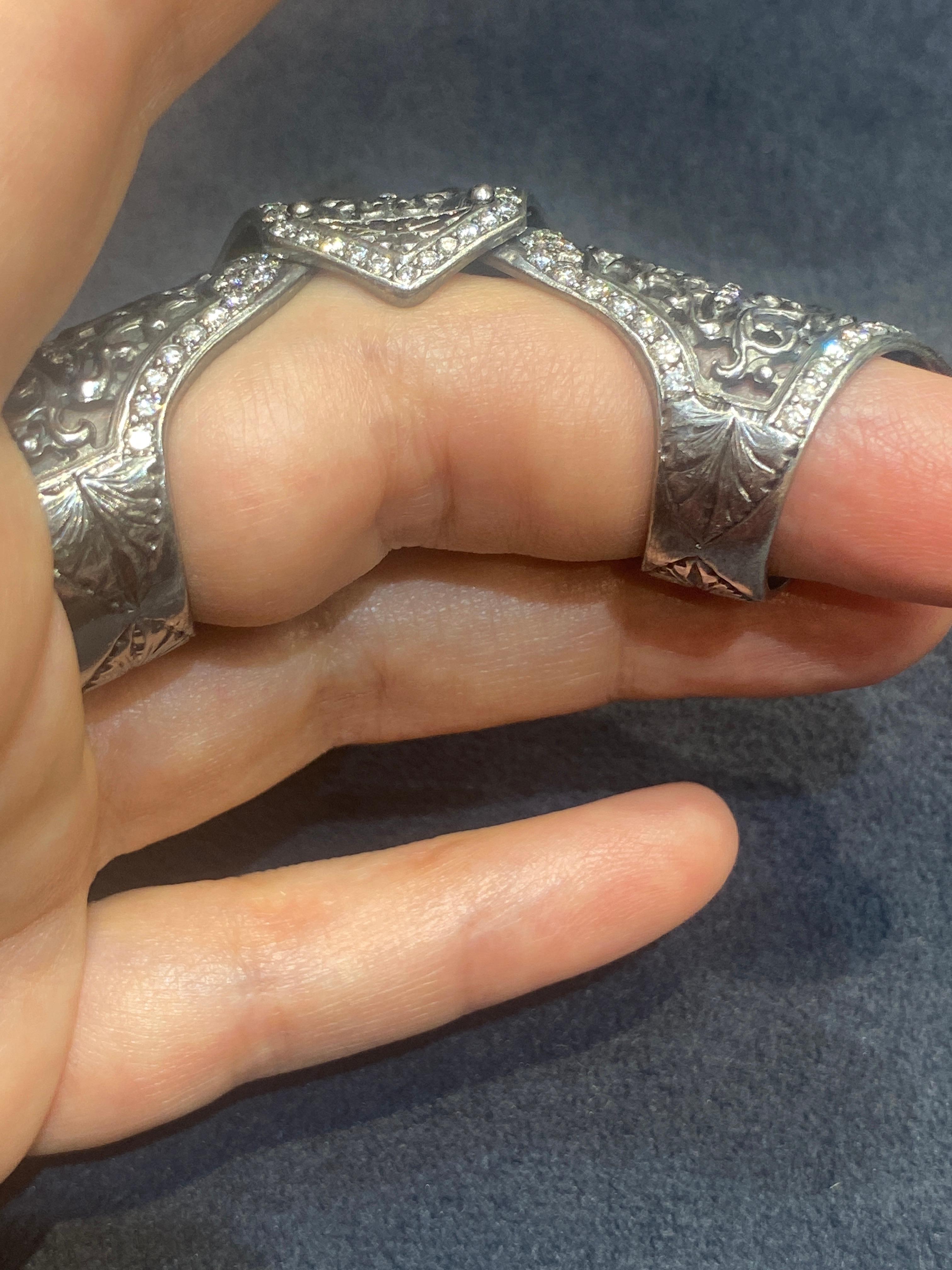 Loree Rodkin 18k gold and diamond knight's knuckle ring For Sale 3