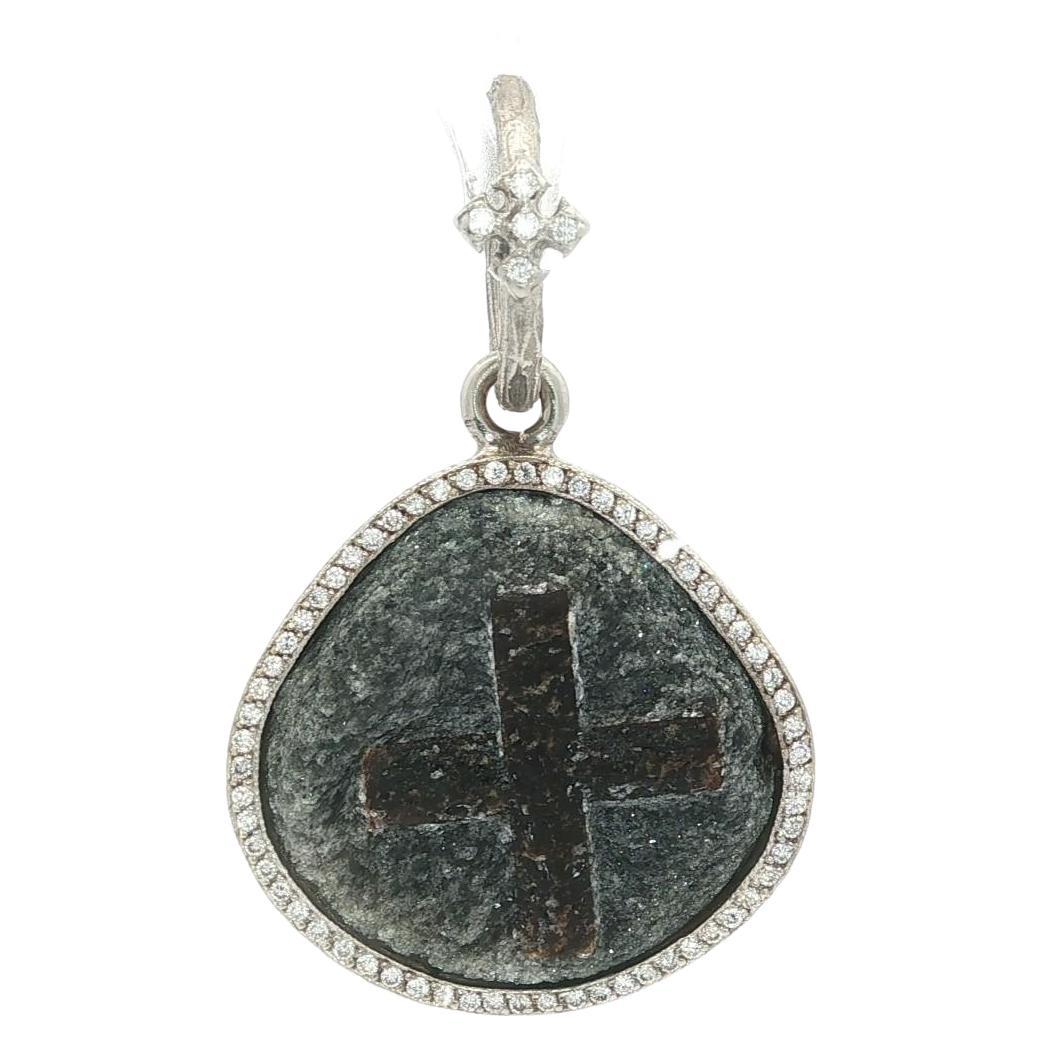 Loree Rodkin 18k Gold Carved Staurolite Fine Diamond Frame Cross Pendant For Sale