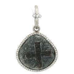 Loree Rodkin 18k Gold Carved Staurolite Fine Diamond Frame Cross Pendant