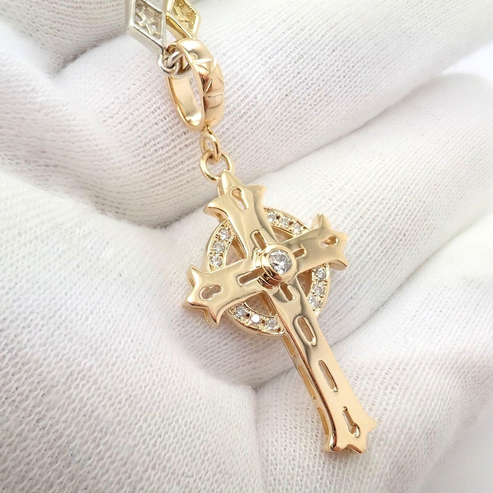 Loree Rodkin Cross Diamond Yellow Gold Silver Chain Pendant Necklace In Excellent Condition In Holland, PA