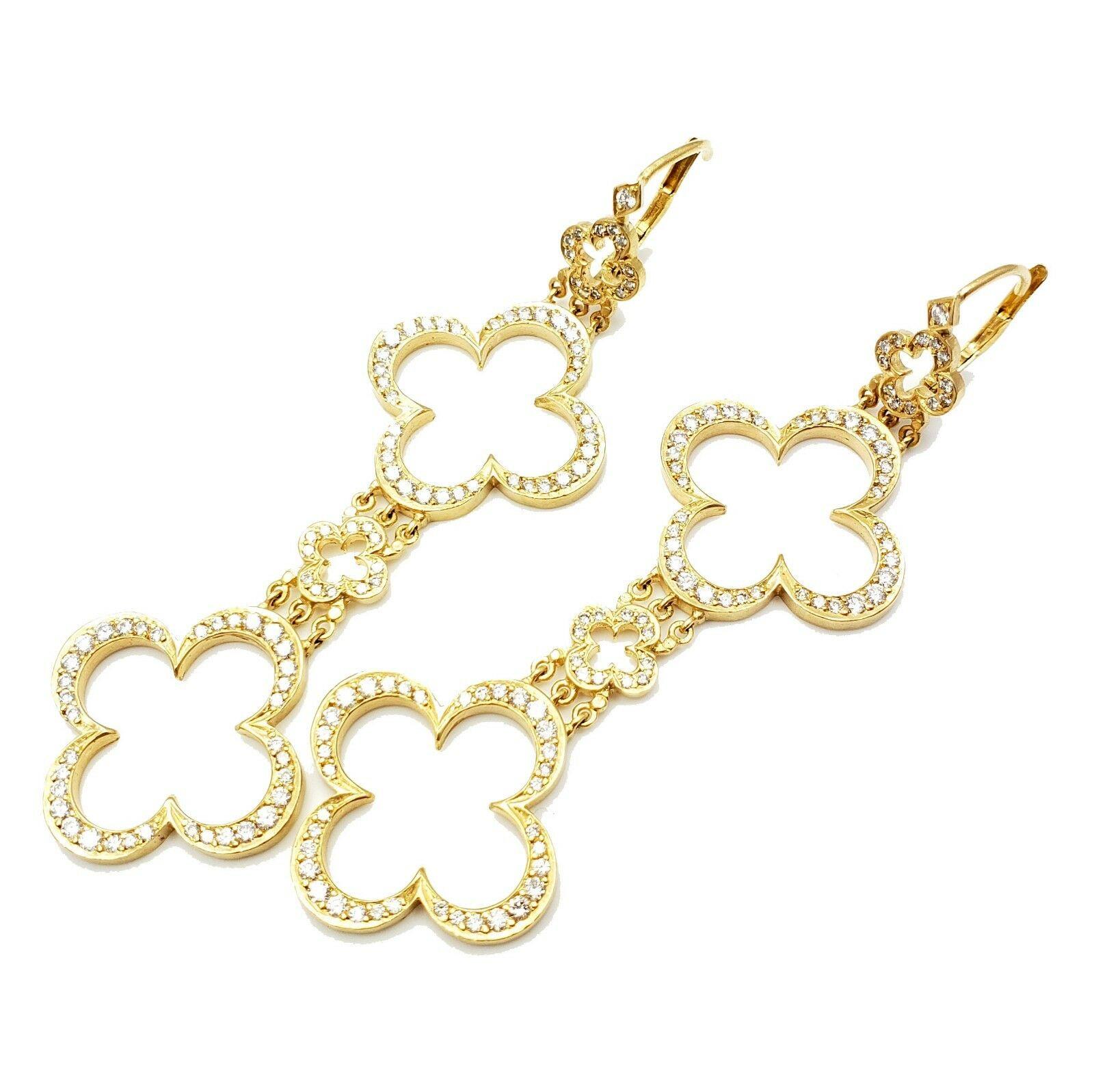 Loree Rodkin: Gelbgold-Ohrringe mit großem Diamantkreuz (Brillantschliff) im Angebot