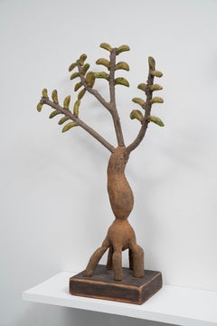 Sculpture of a tree: '5r'