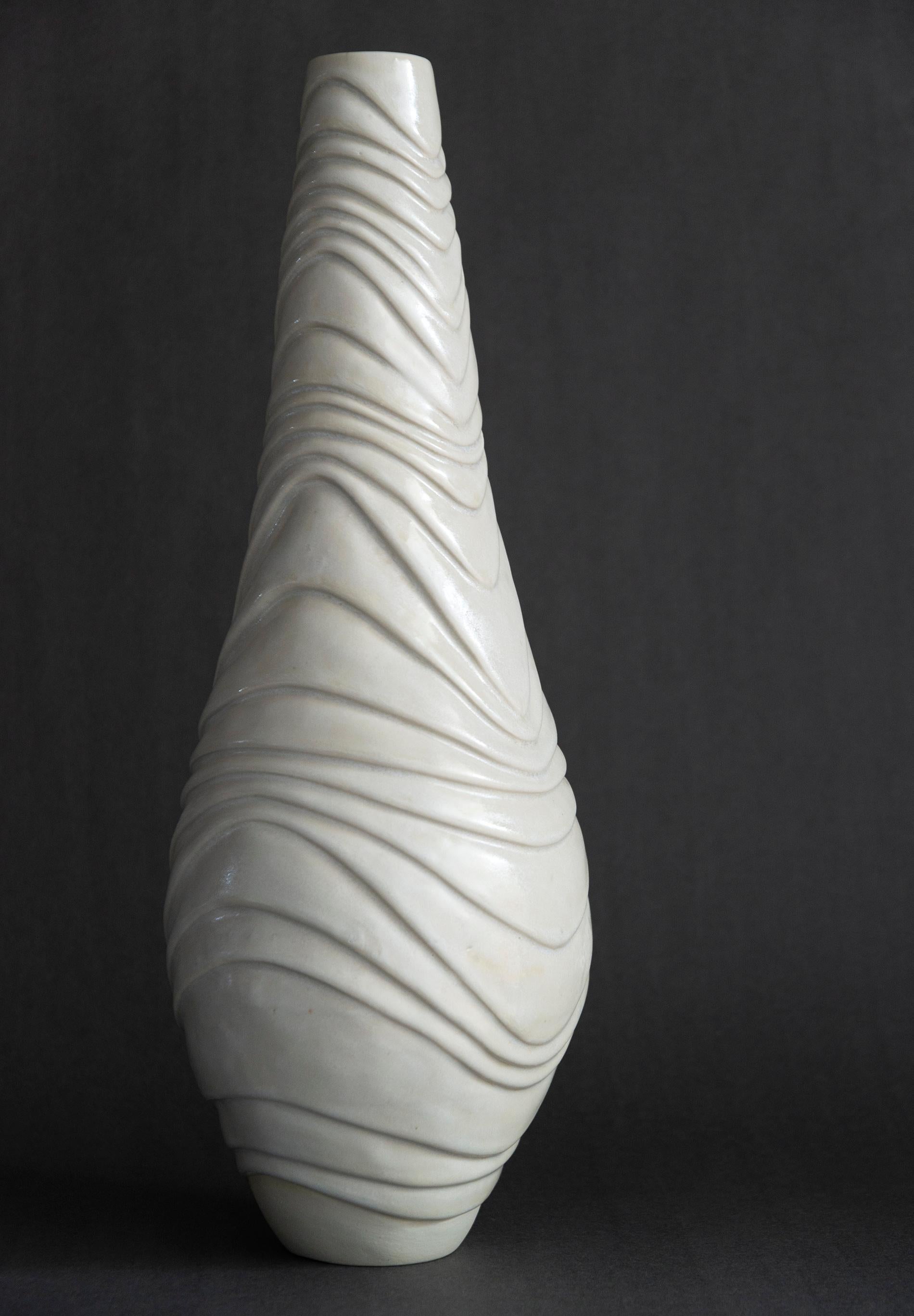 Vase n° 1 - récipient décoratif, artisanal et en céramique sculpté