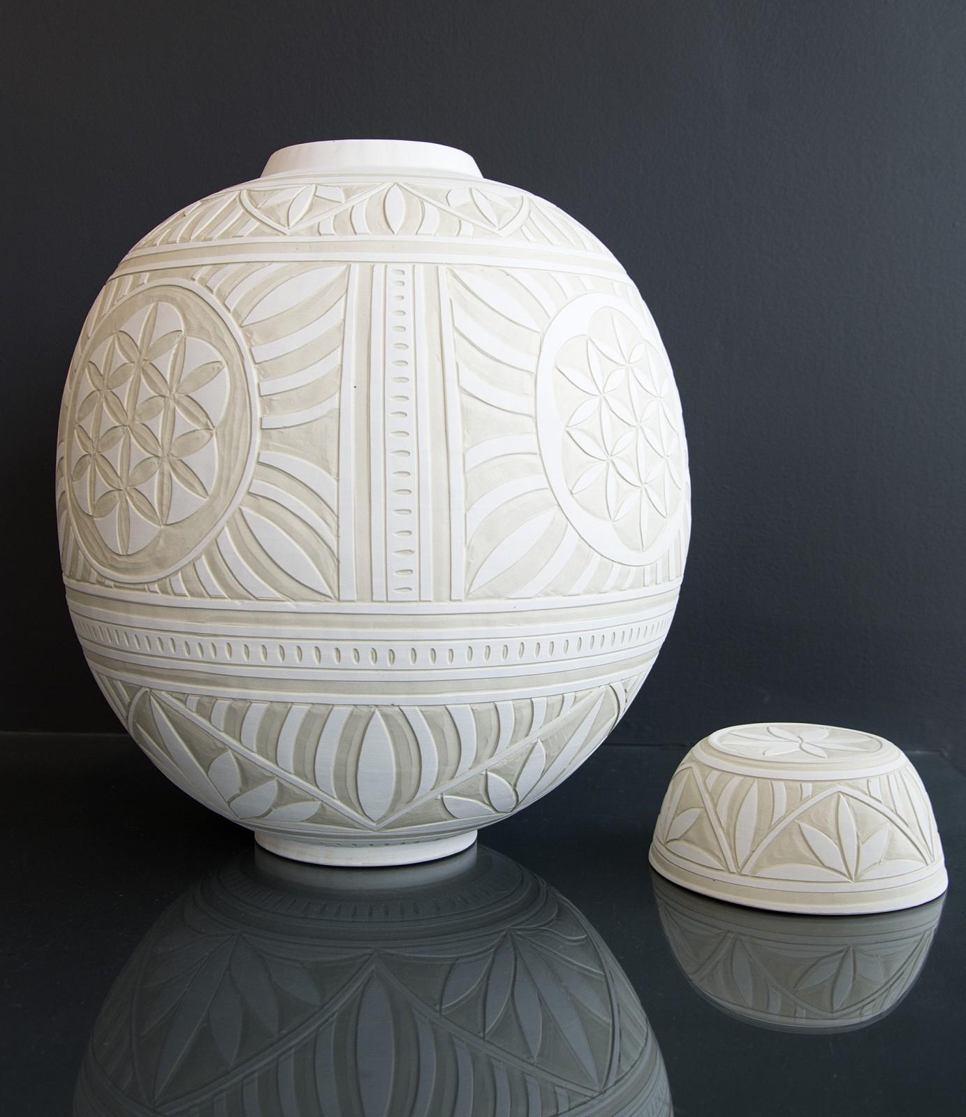 Large Engraved Ginger Jar - decorative, detailed, handcrafted, porcelain vessel - Contemporary Sculpture by Loren Kaplan