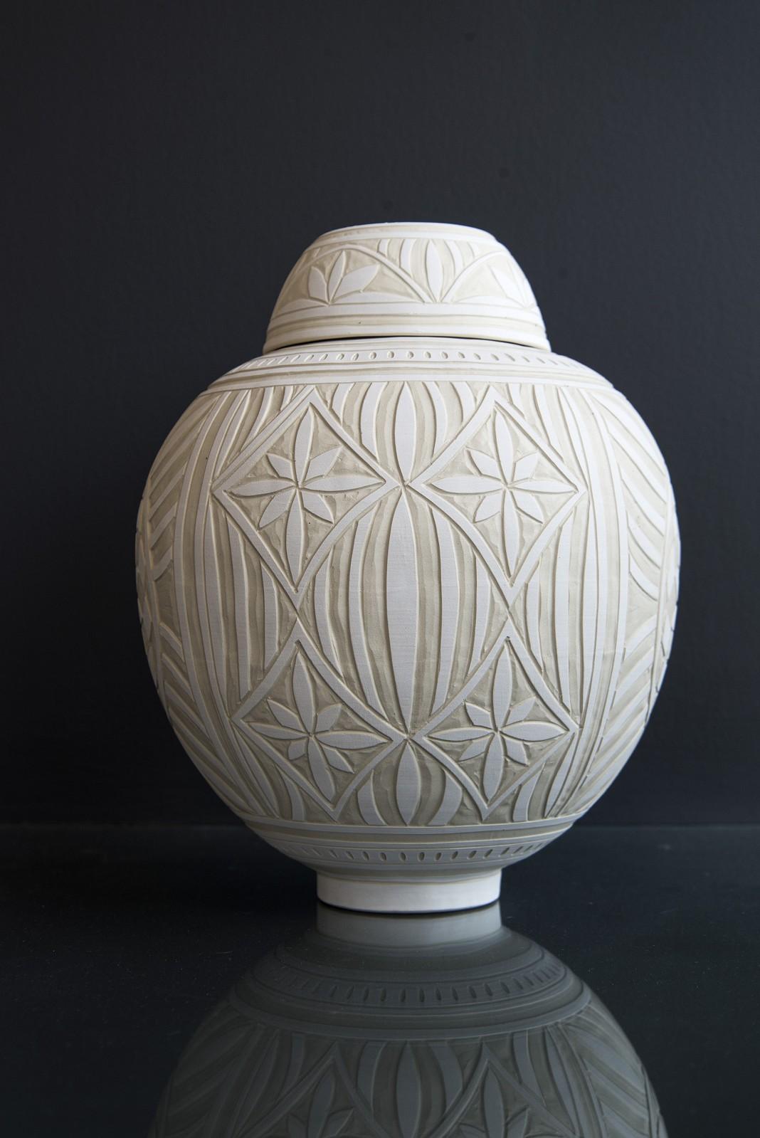 Medium Engraved Ginger Jar - decorative, detailed, handcrafted, porcelain vessel - Contemporary Sculpture by Loren Kaplan