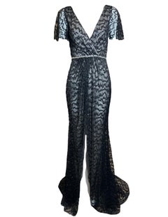 Lorena Sarbu Black Metallic Lace Flutter Sleeve Gown (robe à manches volantes en dentelle métallisée)
