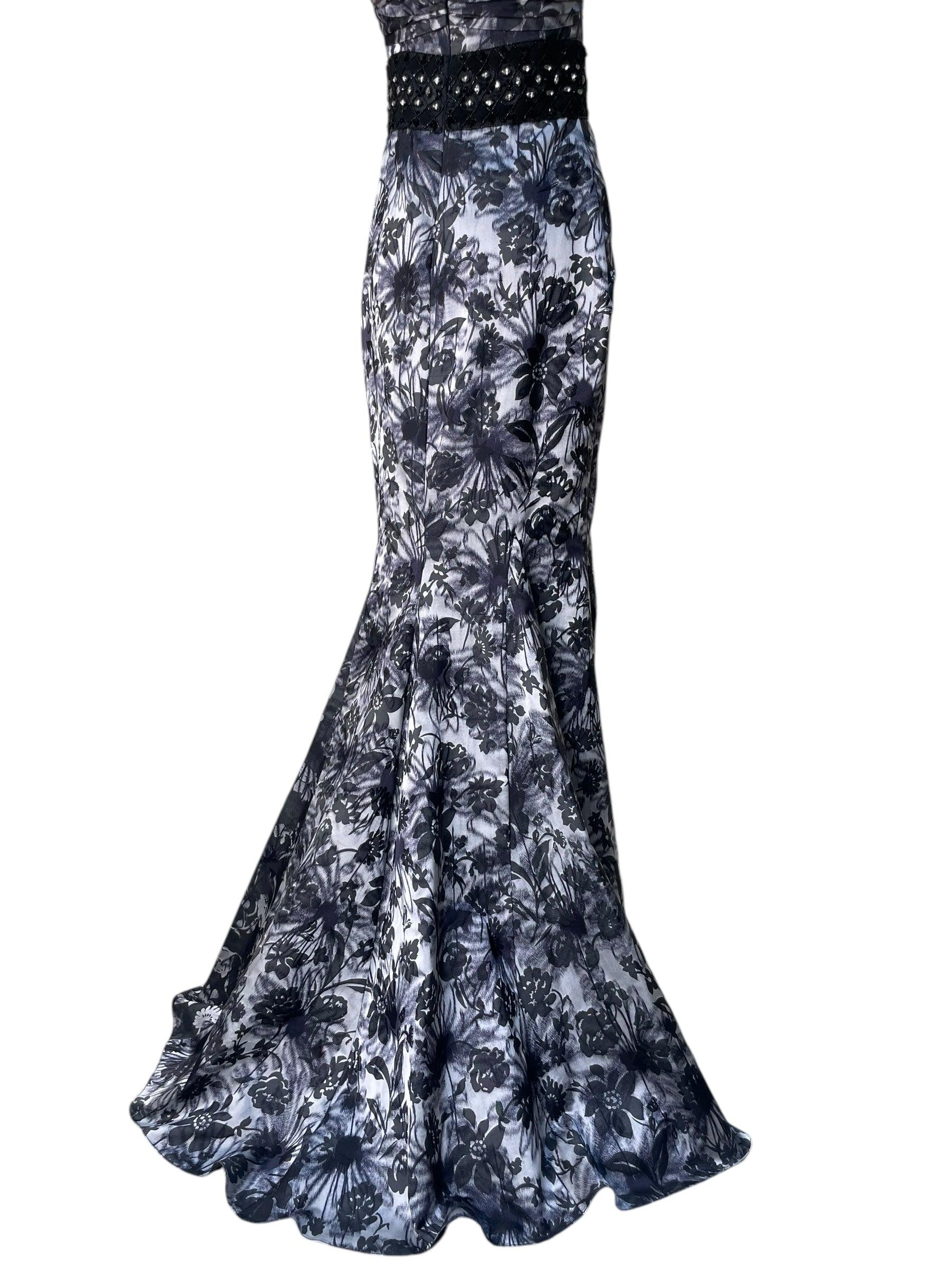 Cross Neck Warp Silk  Black & White Floral Halter Neck Gown. Featuring two straps extending from the center front and back. Straps can be fashioned on one side to be a 1-shoulder strap. Faux corset plastic boning and silk texture interior. 