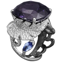 Lorenz Bäumer 31 Carat Cushion Cut Spinel Sapphire White Diamonds Cocktail Ring