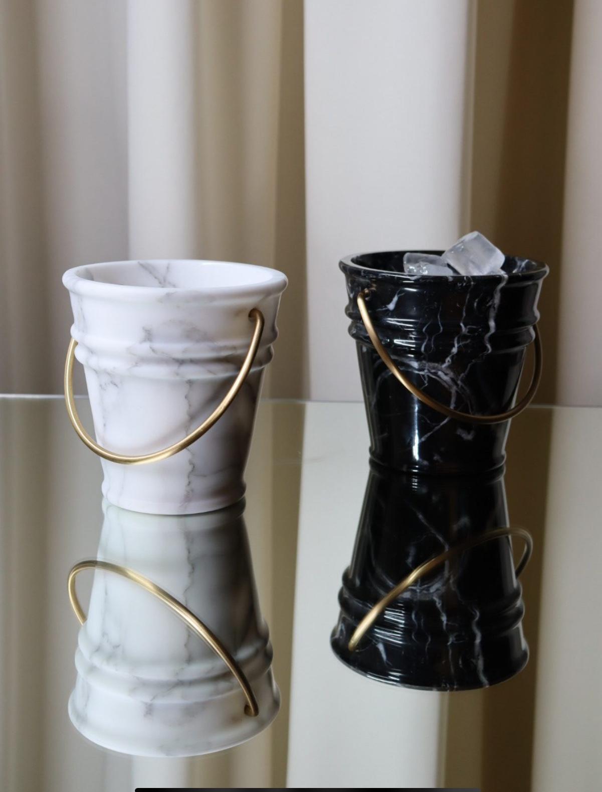 Lorenza Bozzoli Arabescato Marble Handmade Bucket Vessel Vase, Editions Milano in vendita 3