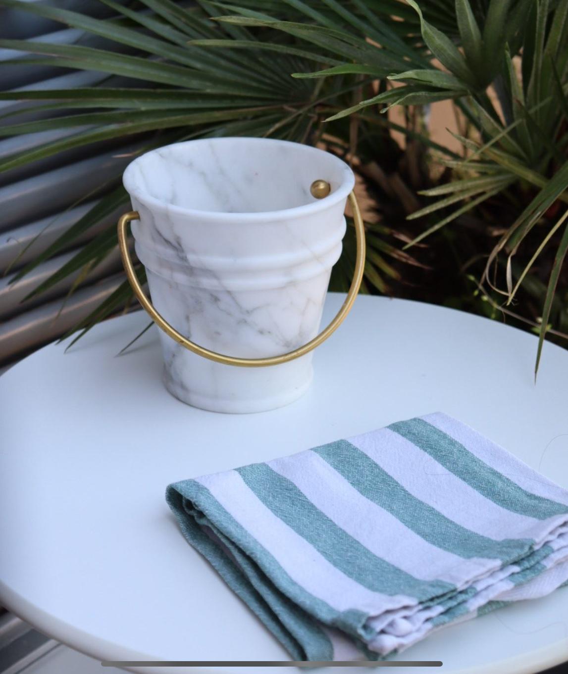 Lorenza Bozzoli Arabescato Marble Handmade Bucket Vessel Vase, Editions Milano in vendita 7