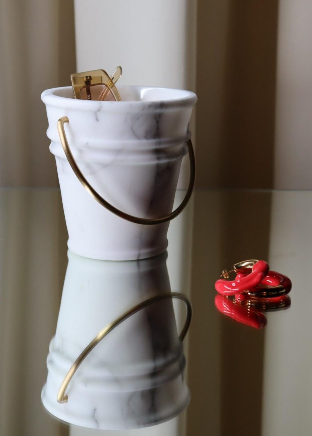 Lorenza Bozzoli Arabescato Marble Handmade Bucket Vessel Vase, Editions Milano in vendita 2