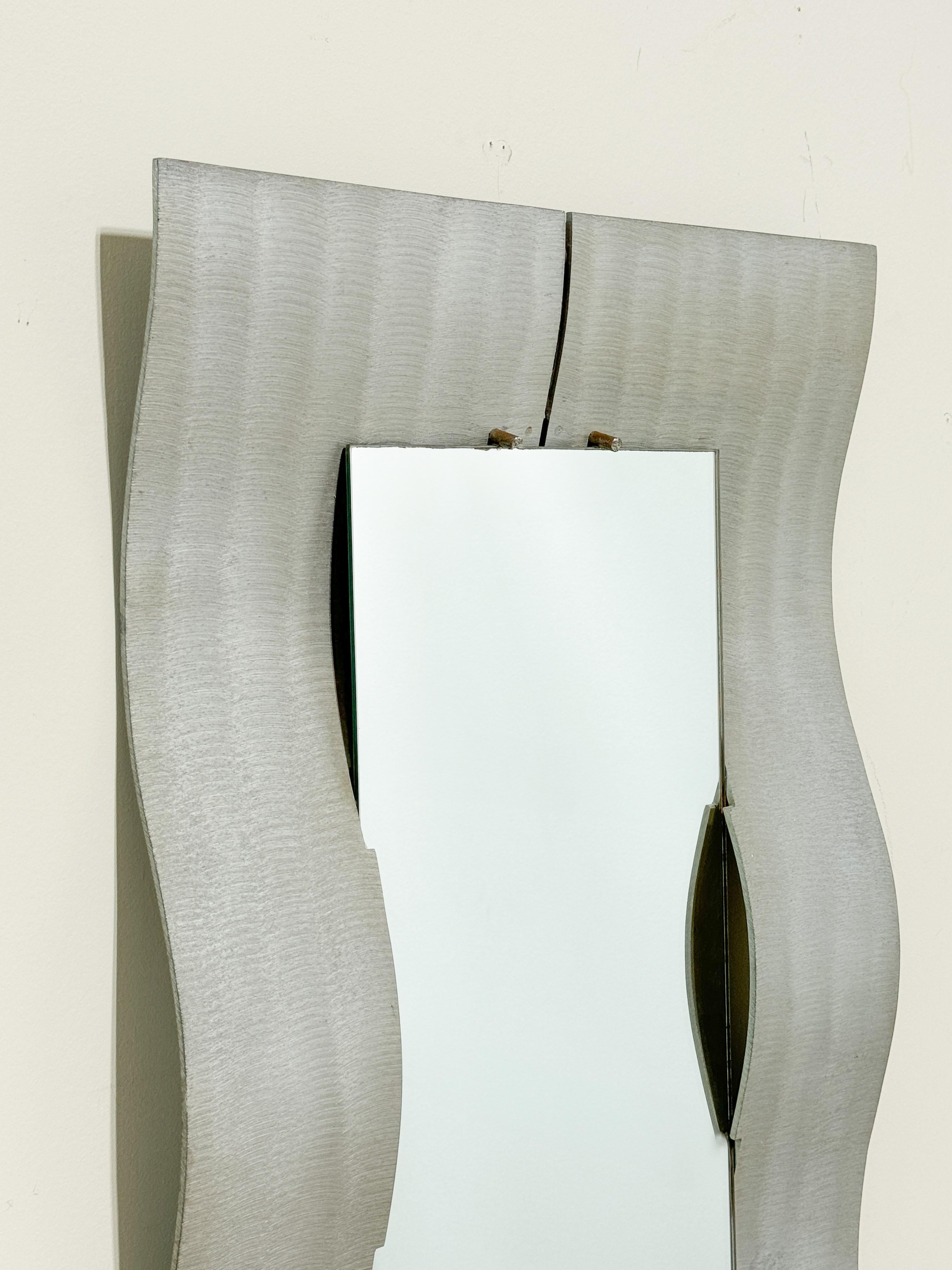 Fin du 20e siècle Lorenzo Burchiellaro Miroir à vagues en fonte d'aluminium en vente