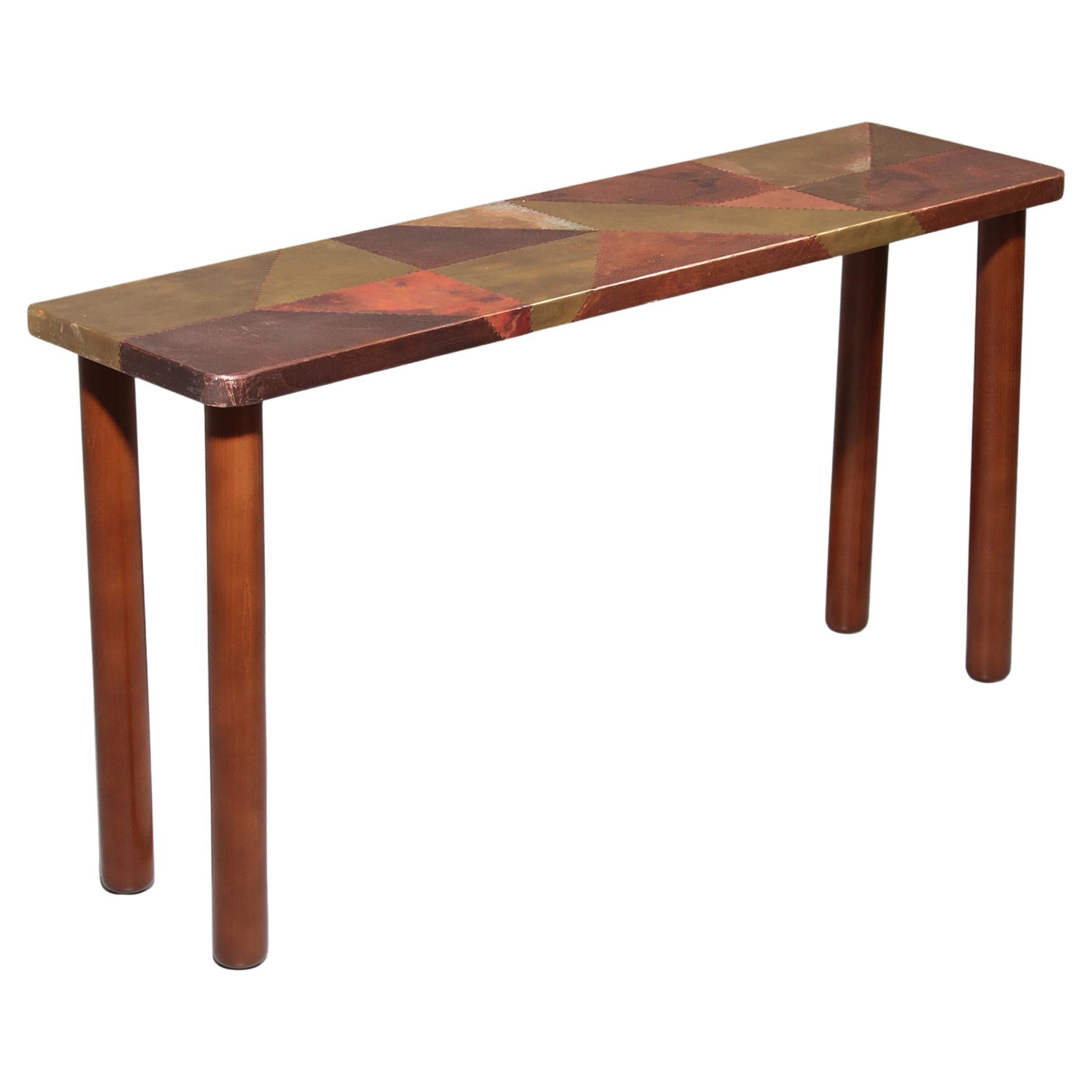 Lorenzo Burchiellaro, table d'appoint, cuivre et bois de hêtre teinté, Italie, années 1960. en vente