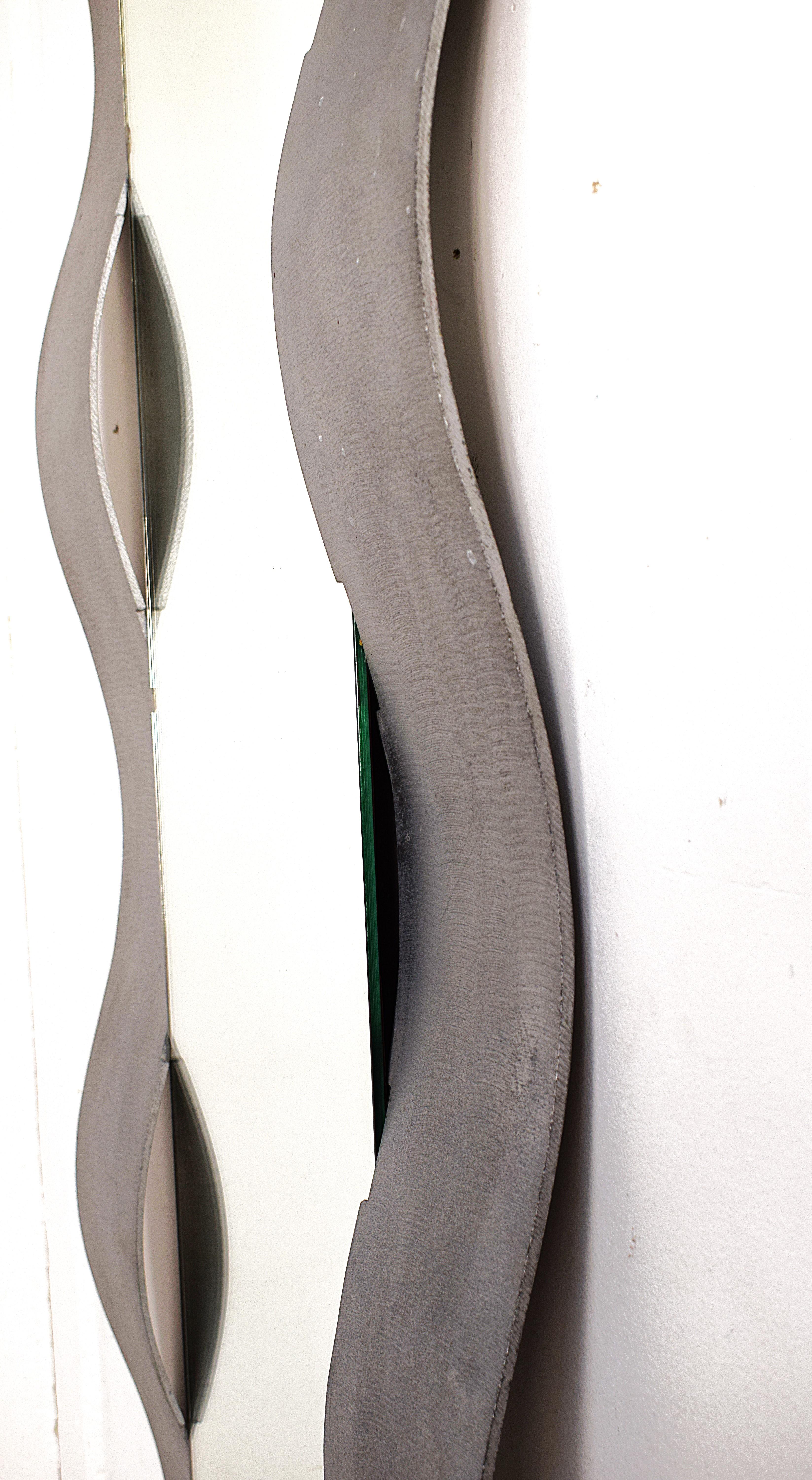 Lorenzo Burchiellaro - Spiegel 'Wave', 1970er Jahre (Aluminium) im Angebot