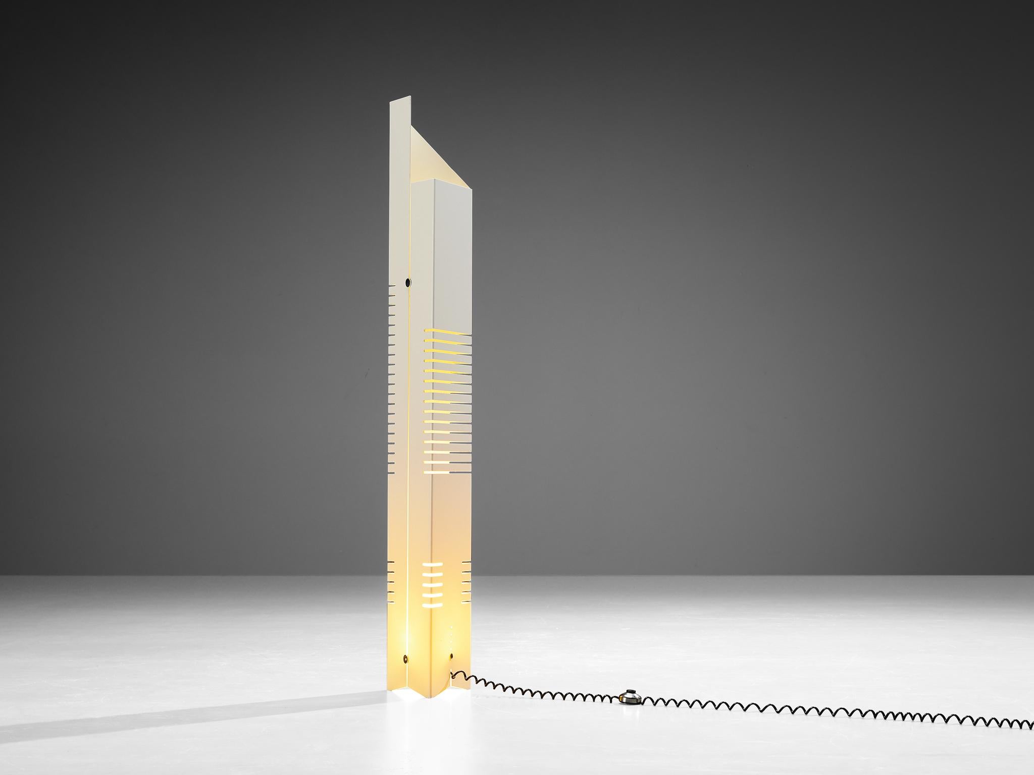 Lorenzo Carmellini & Enrico Tronconi 'Il Personaggi' Floor Lamp in White In Good Condition For Sale In Waalwijk, NL