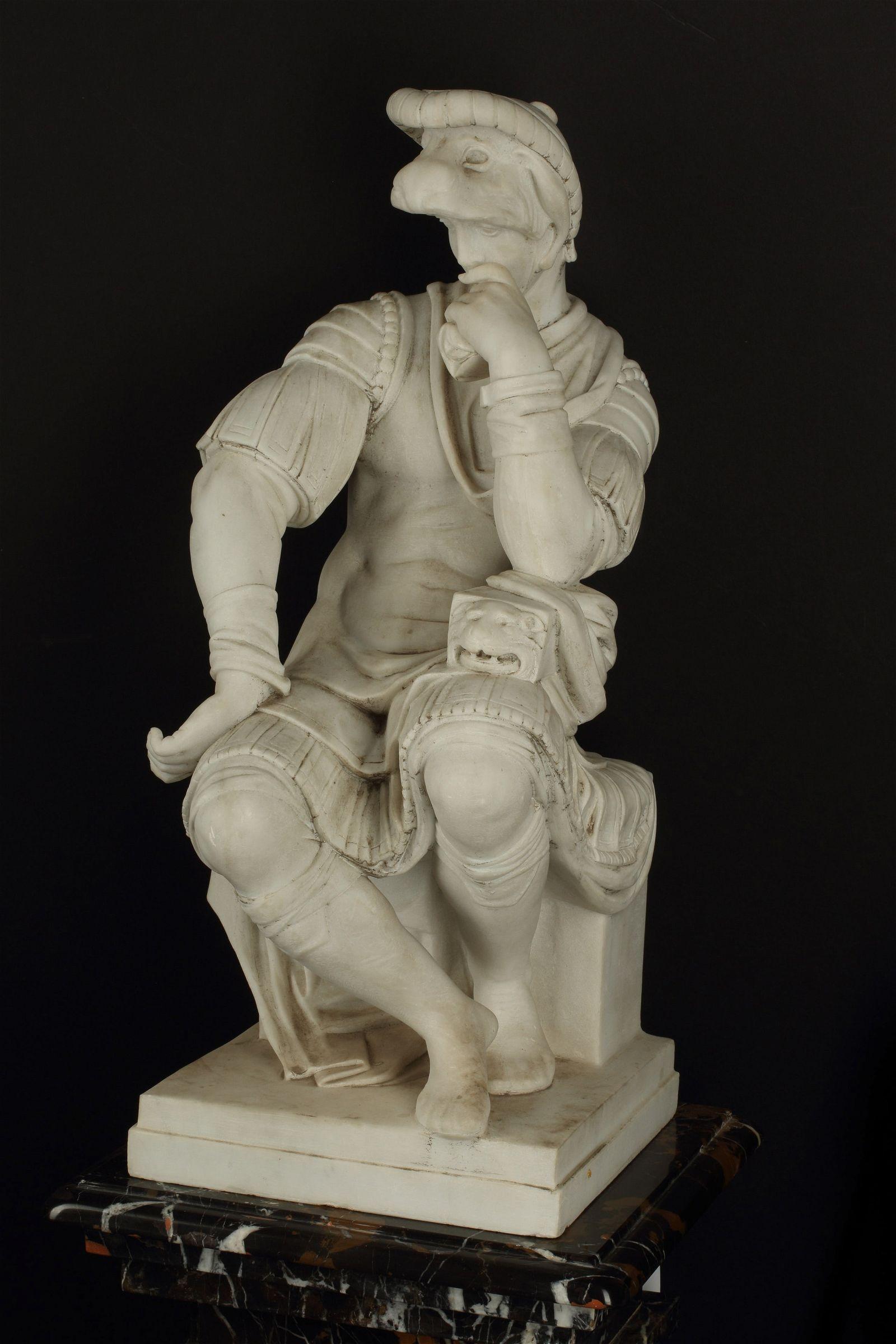 Intagliato a mano Scultura in marmo di Lorenzo de Medici dopo Michelangelo in vendita