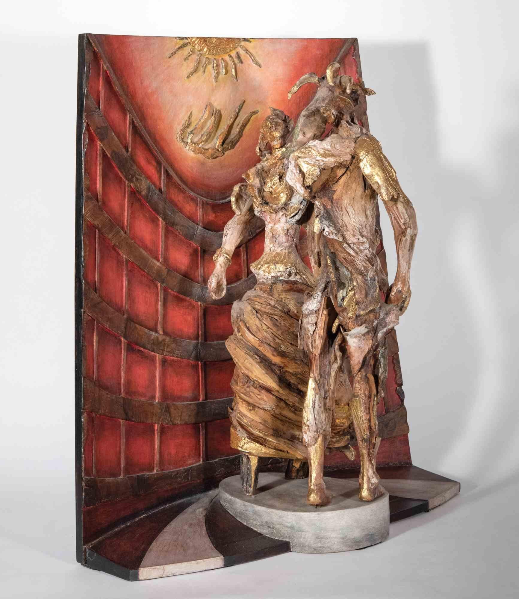 Tiefgründige Skulptur, in ausgezeichnetem Zustand, geschaffen in Blattgold, Ebenholz und Holz, handbemalt vom Bildhauer Lorenzo Servalli, um im Jahr 1999 die Metapher des Lebens zu erzählen, dargestellt durch Ikarus, Symbol für uns alle, die guten