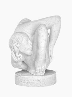 Embrione II - handgeschnitzte zeitgenössische figurative italienische Marmorskulptur