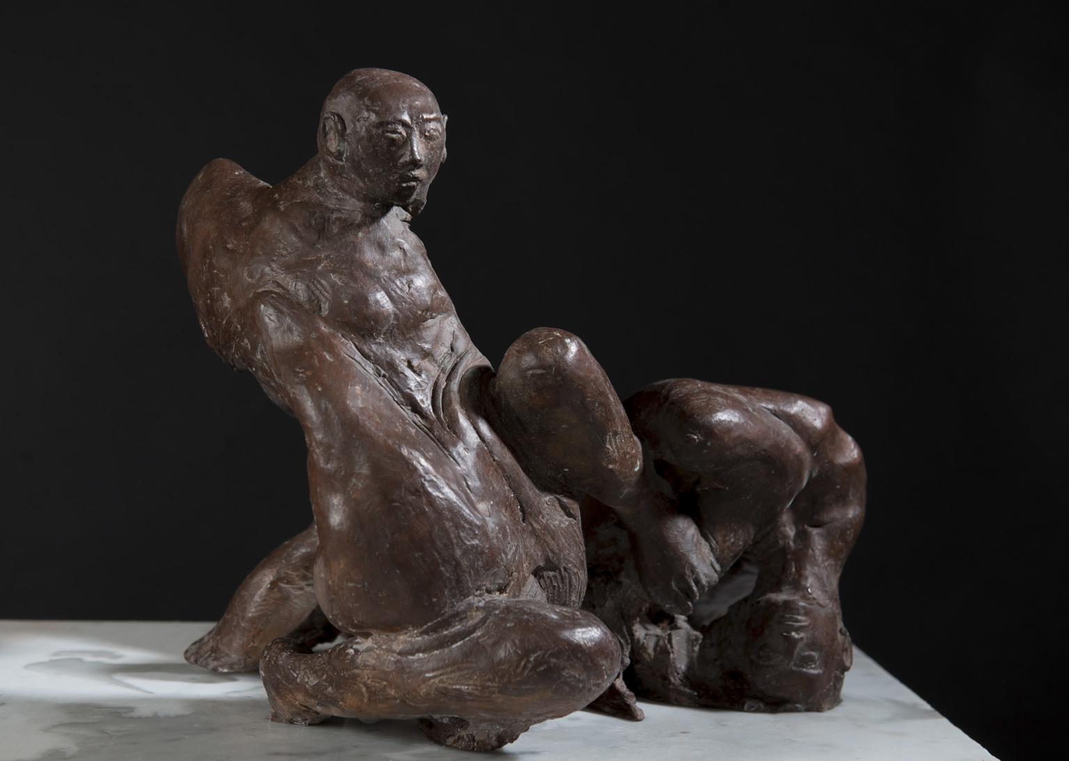 a strikingly expressive bronze sculpture by contemporary Italian marble and bronze sculptor Lorenzo Vignoli

RELAZIONI ( AMORE II ) 
by Lorenzo Vignoli (2010)
 
17inch W x 14inch H x 10inch D
45cm W x 37cm H x 26cm D
33lb / 15kg

Lorenzo Vignoli