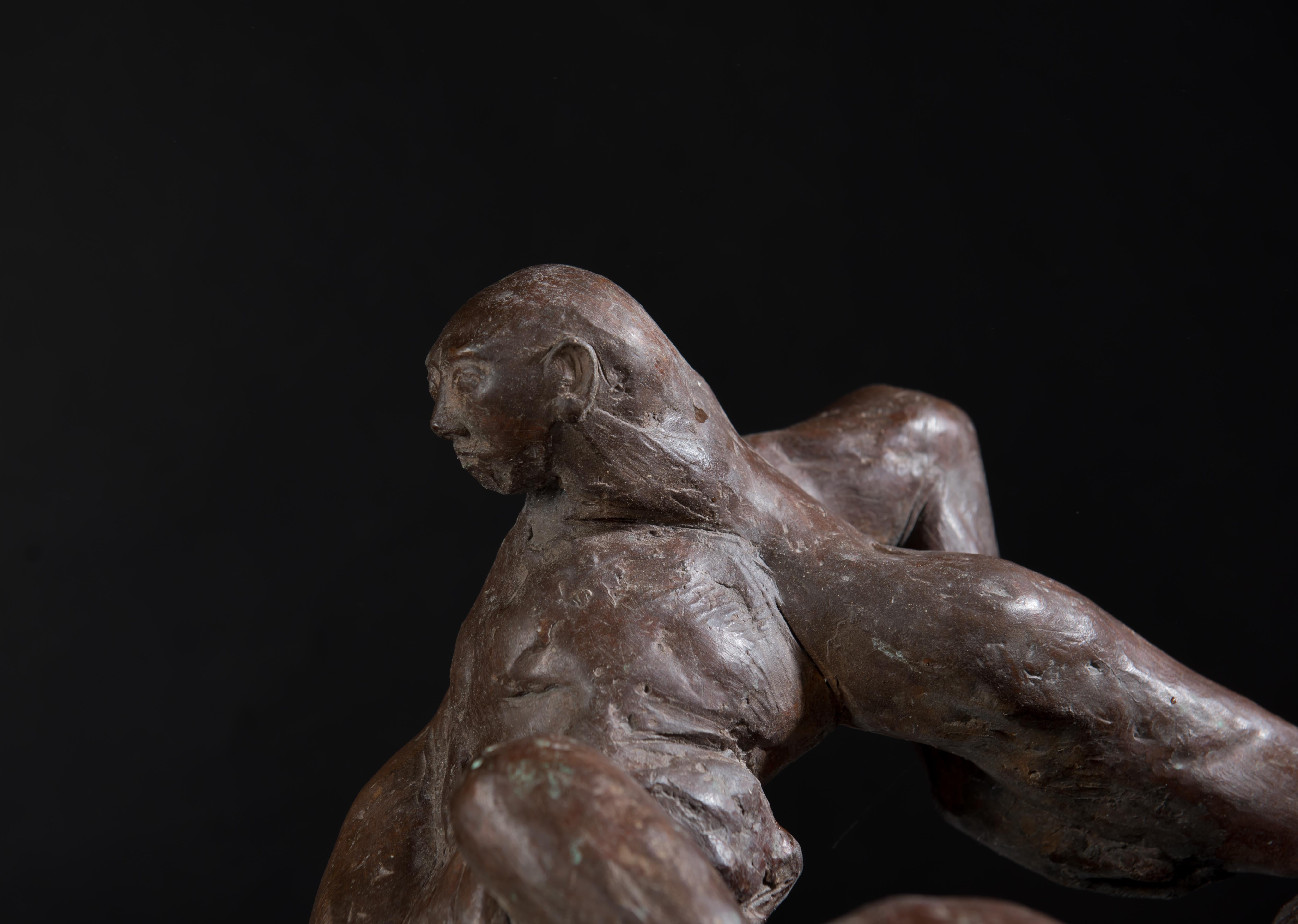 Relazioni Amore II - contemporary Italian figurative tabletop bronze sculpture For Sale 2