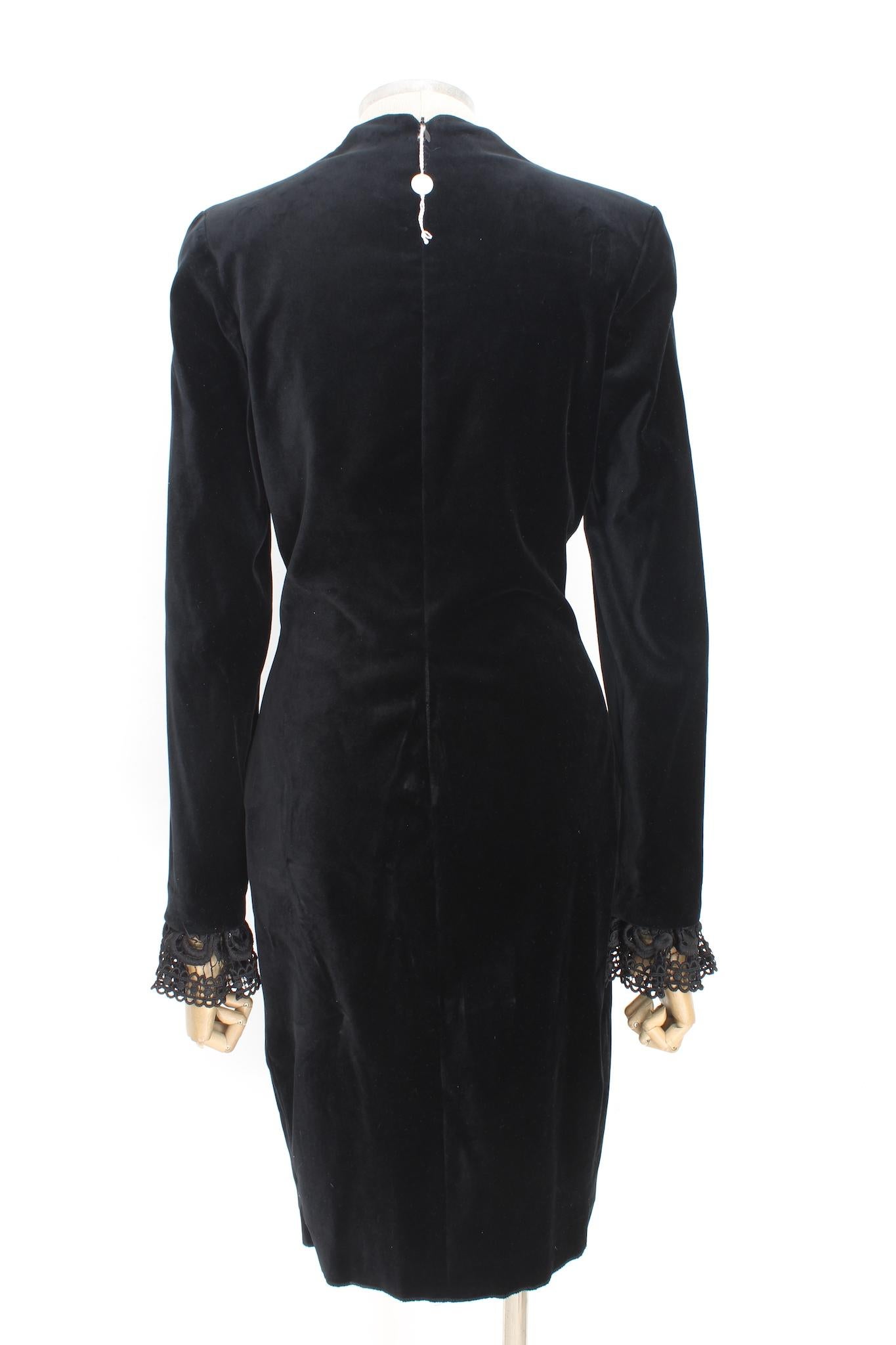 Loretta di Lorenzo Black Velvet Vintage Evening Dress 80s In condizioni Nuovo in vendita a Brindisi, Bt
