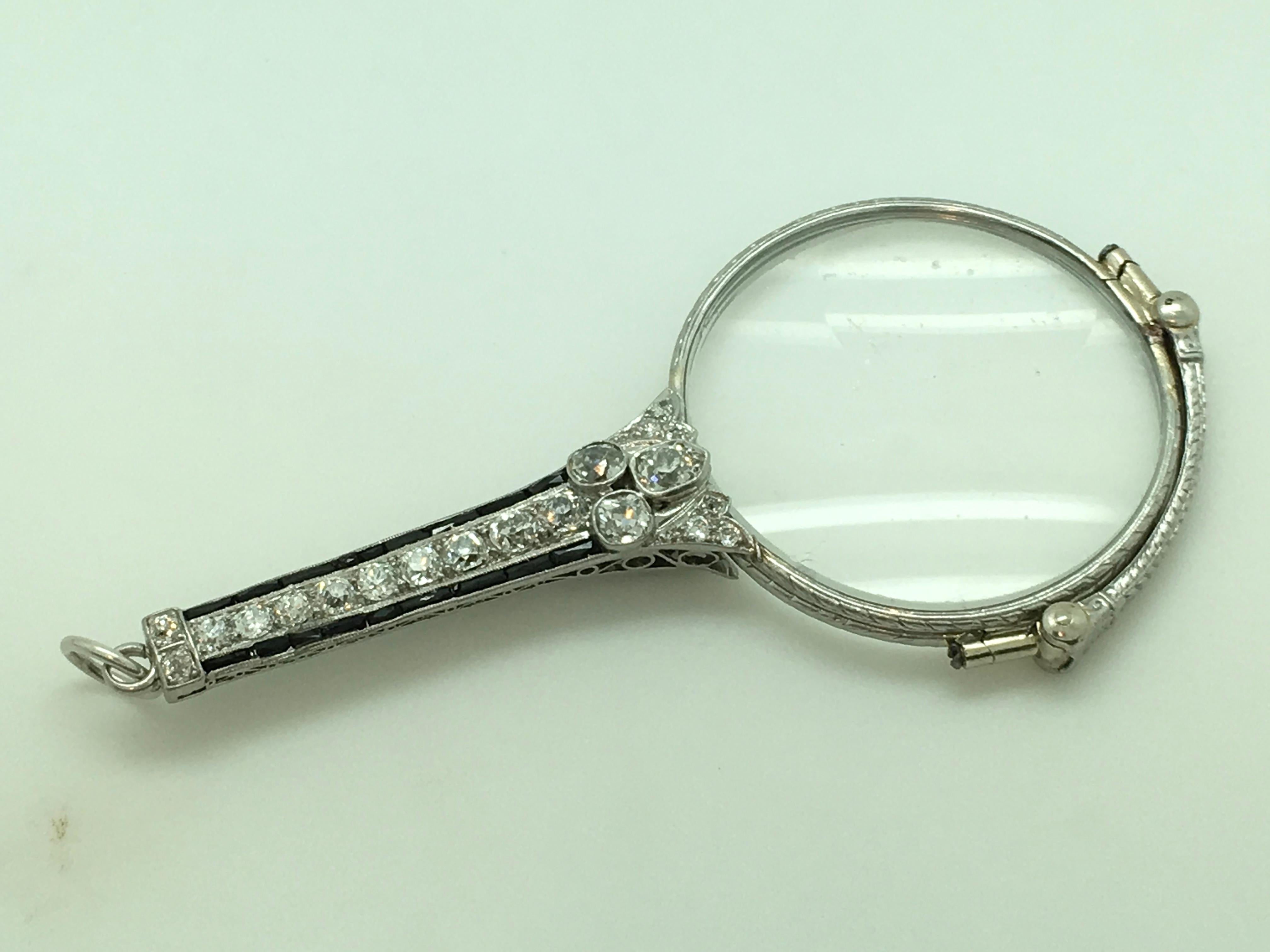 Lorgnette Platinum Diamond and Sapphire (Art déco) im Angebot