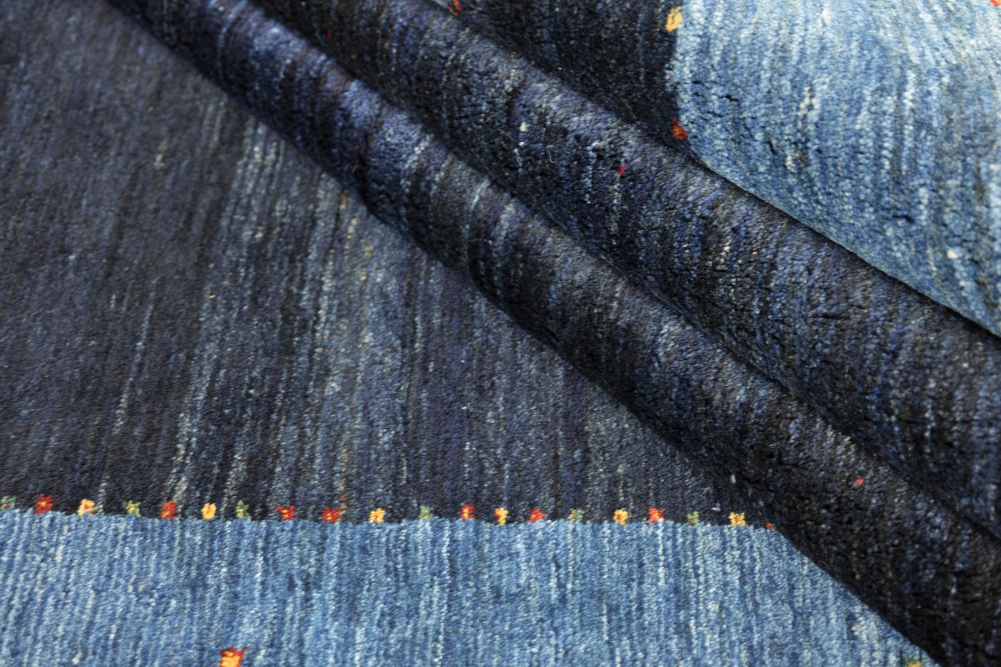 Lori Gabbeh (Indigoblau, breites Blau, goldener Rand, 9'9