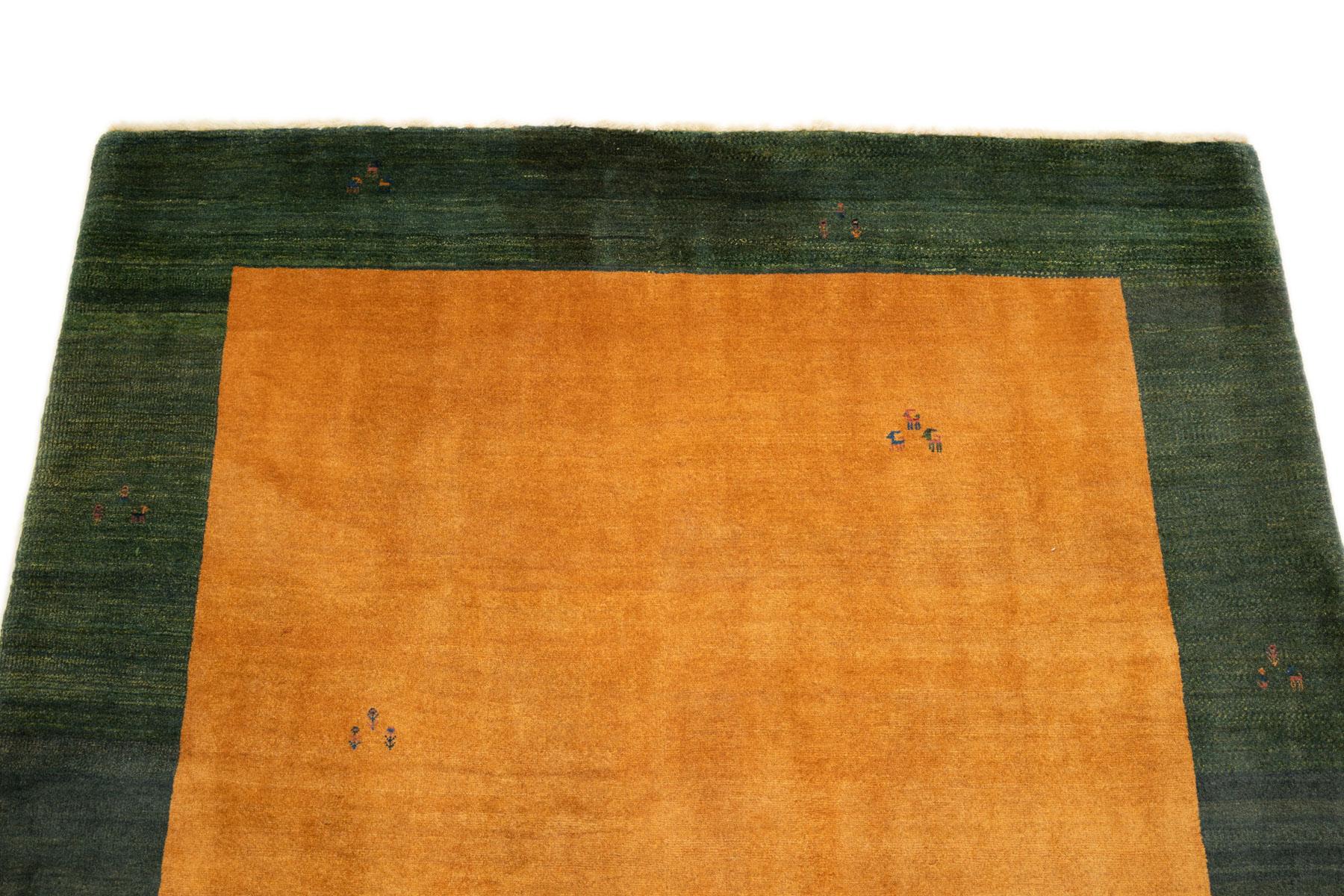 Lori Gabbeh Teppich, handgeknüpft, 7,5 × 5,5 ft - Gelb und Grün (Handgeknüpft) im Angebot