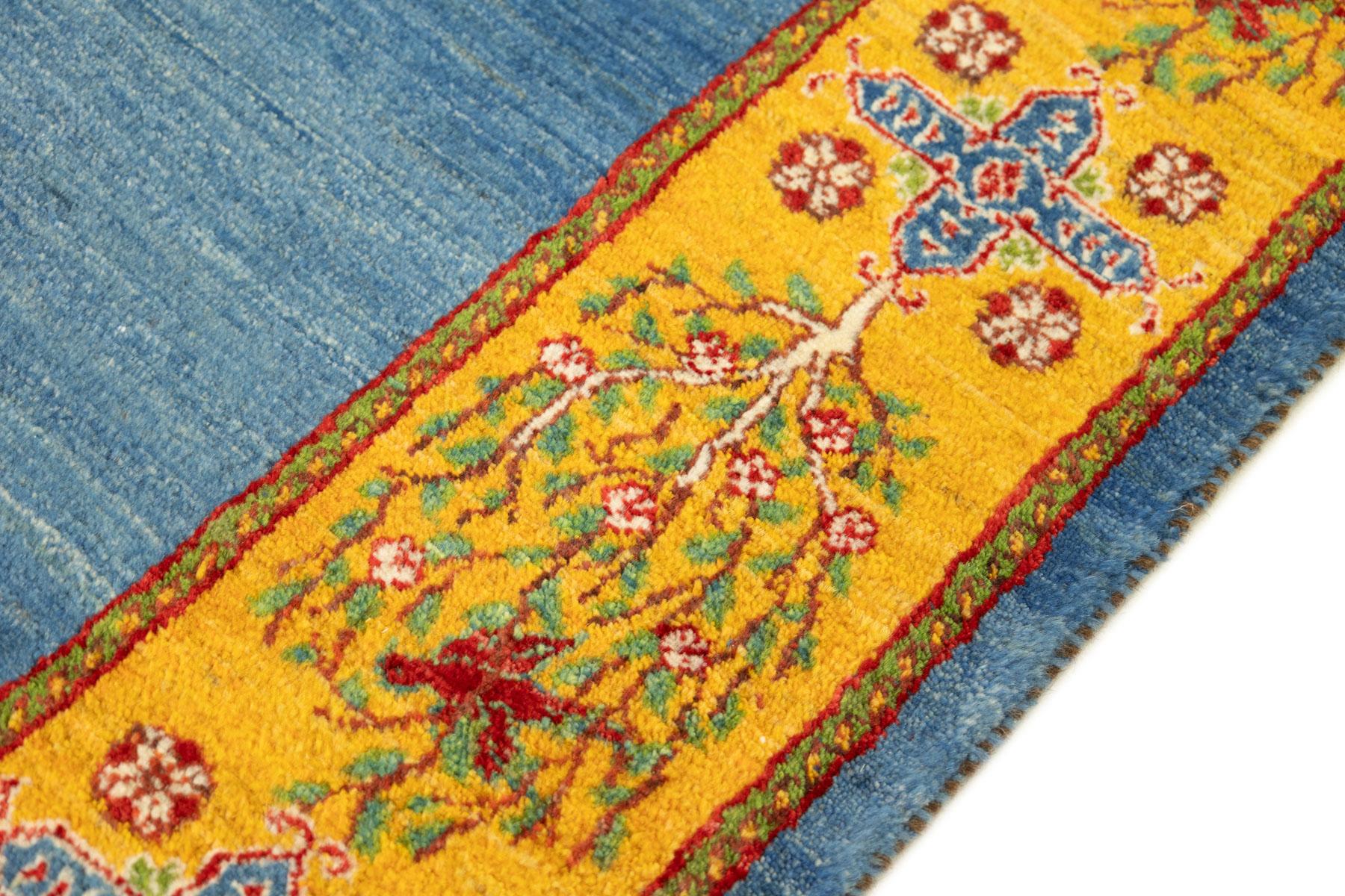 Lori Gabbeh Teppich, handgeknüpft, 8.0 × 5.5 ft - Blau und Gelb (21. Jahrhundert und zeitgenössisch) im Angebot