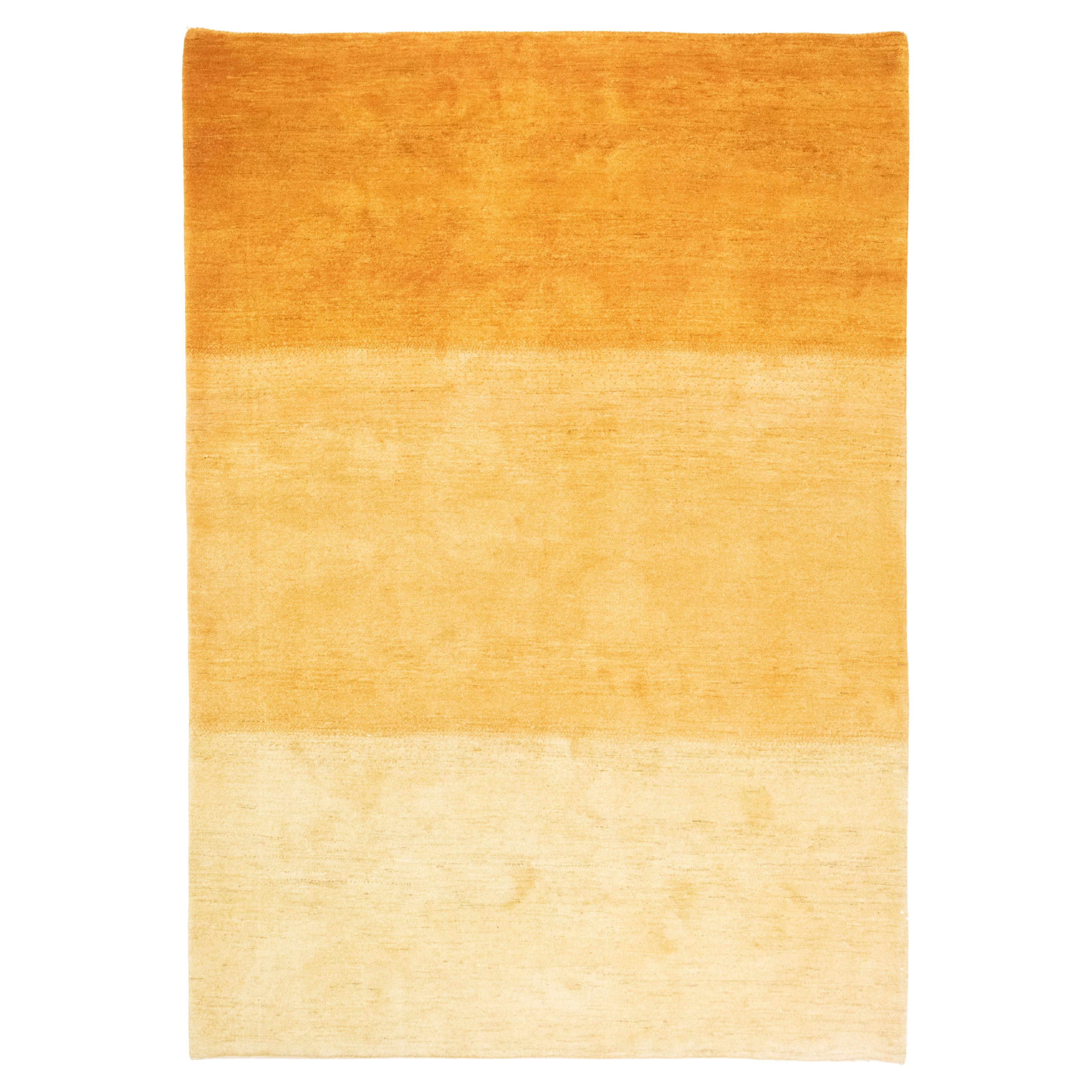 Lori Gabbeh Teppich, handgeknüpft, 8,7 × 5,5 Fuß - Warmes Gelb und weiches Gold im Angebot