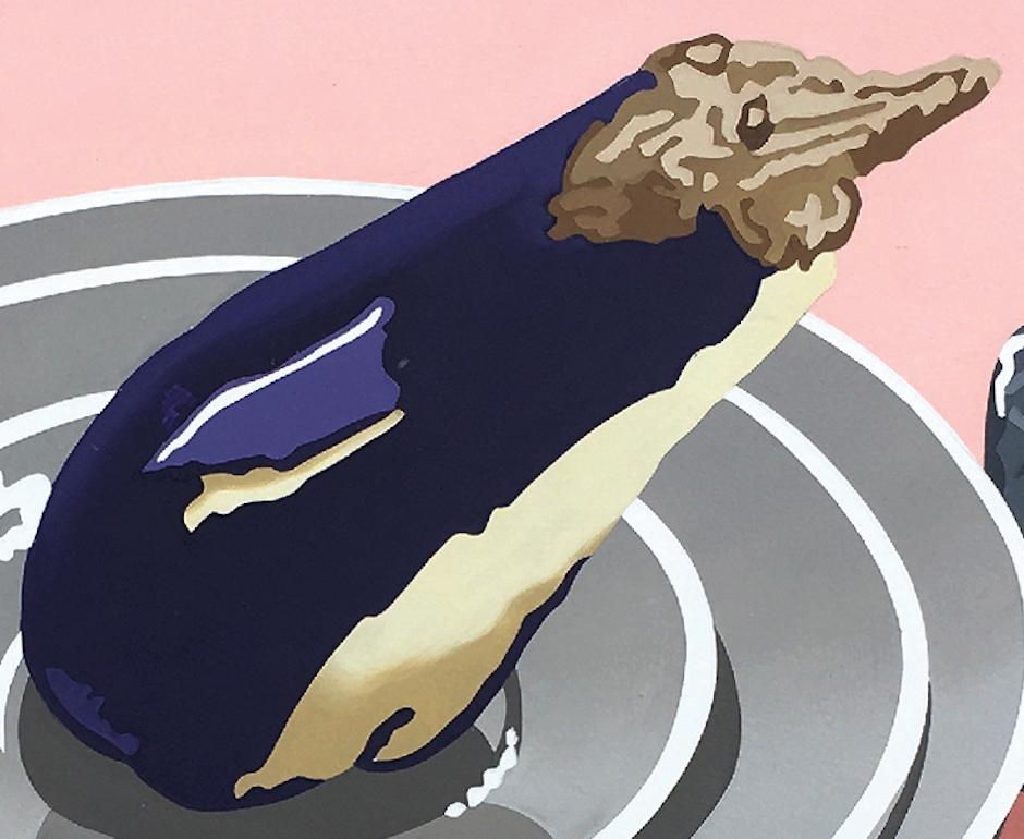 Eating Animals (Eggplant Penguin) Abstraktes Tiergemälde auf geformter Tafel – Painting von Lori Larusso 