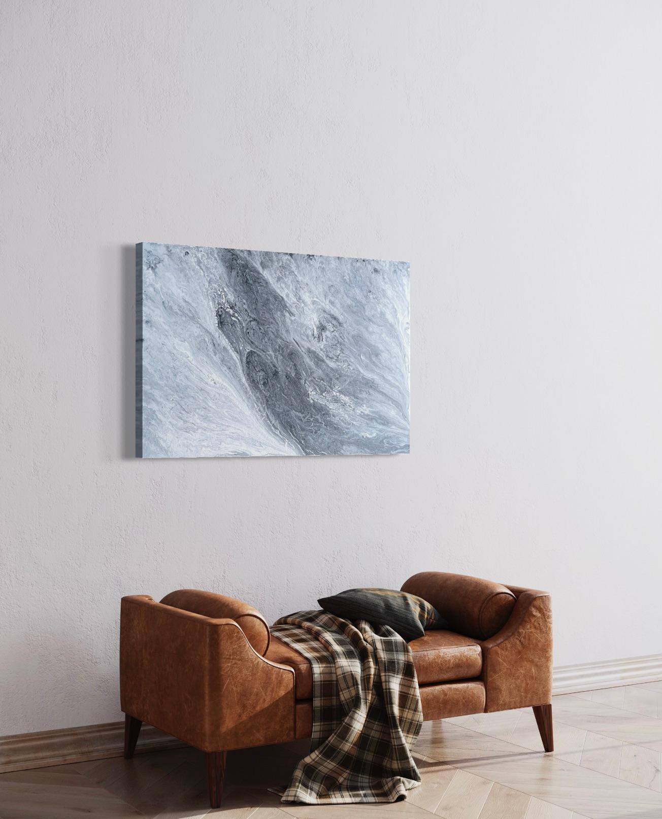 'Corrientes' de Lori Poncsak - Mármol blanco y gris Abstracto oceánico contemporáneo en venta 9