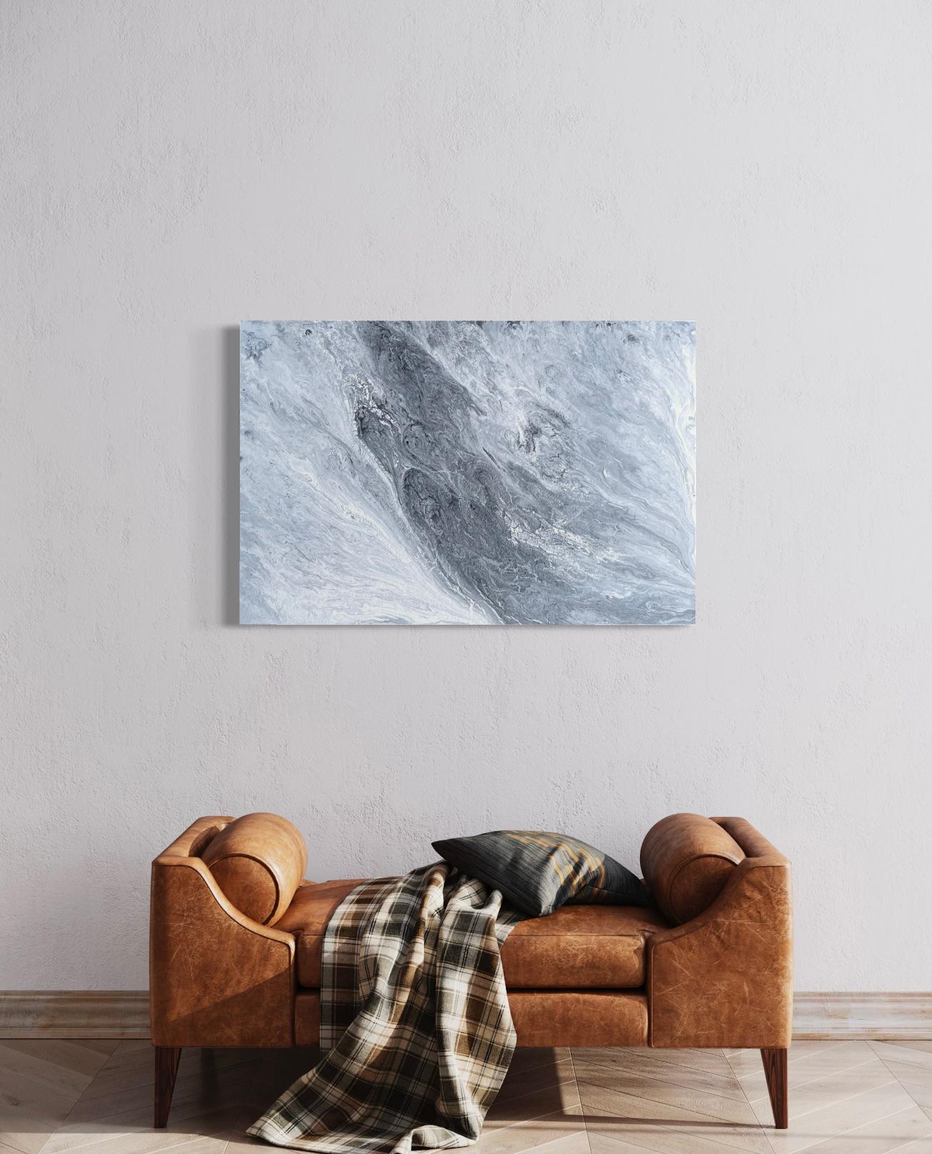 'Corrientes' de Lori Poncsak - Mármol blanco y gris Abstracto oceánico contemporáneo en venta 3