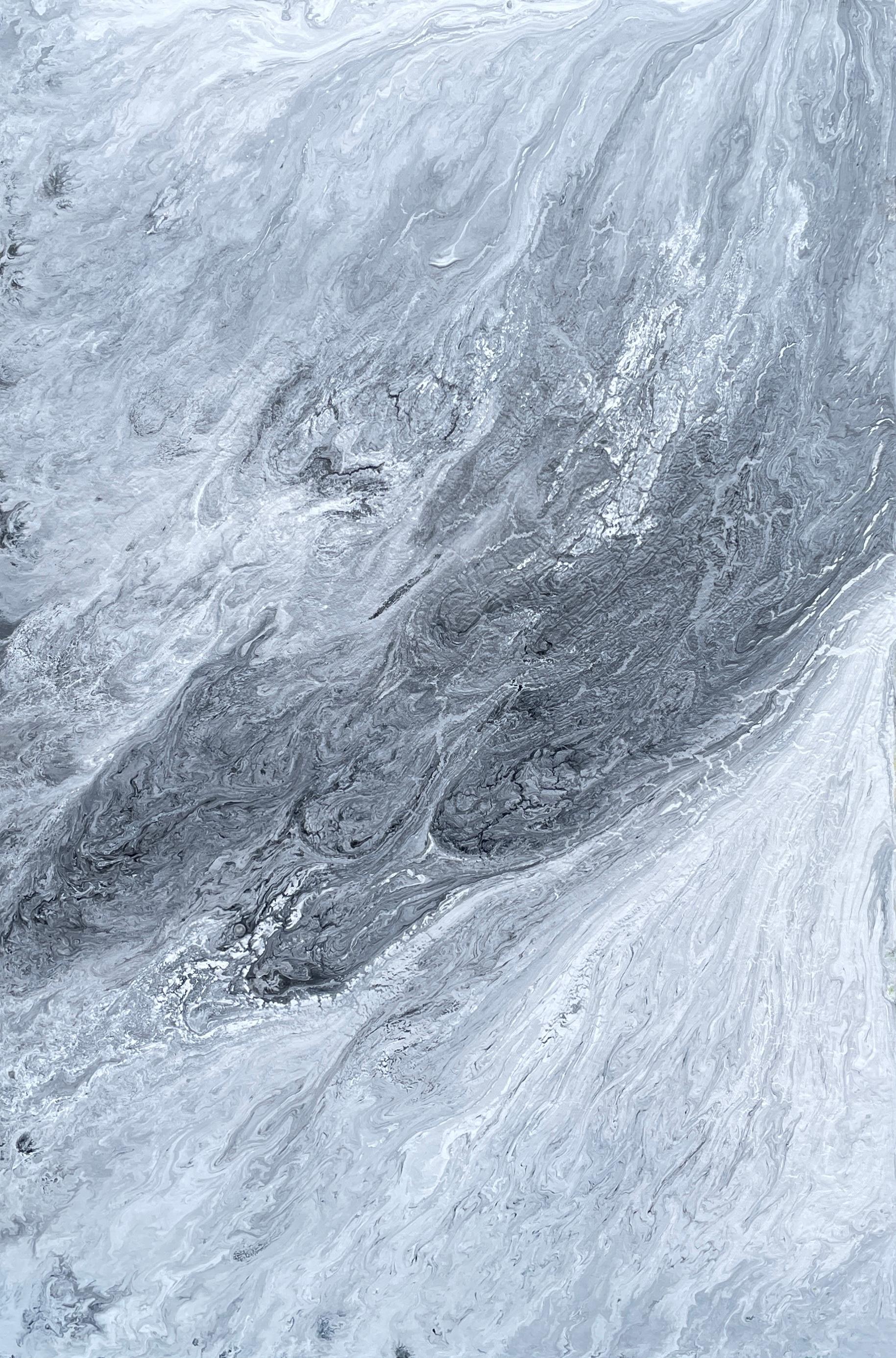 'Corrientes' de Lori Poncsak - Mármol blanco y gris Abstracto oceánico contemporáneo