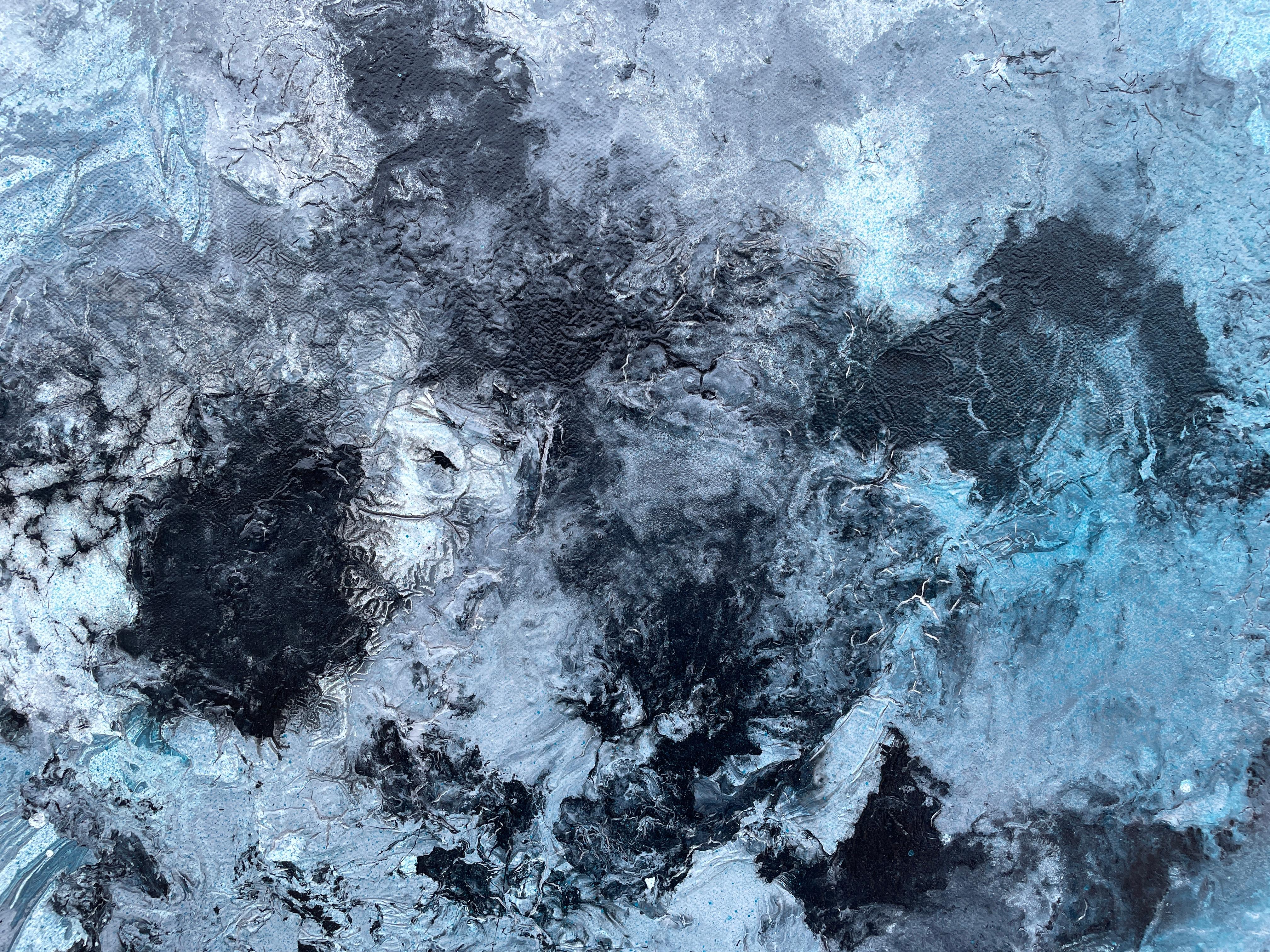 « Incoming Tide » de Lori Poncsak, expressionniste abstraite grise et bleue sur toile en vente 1