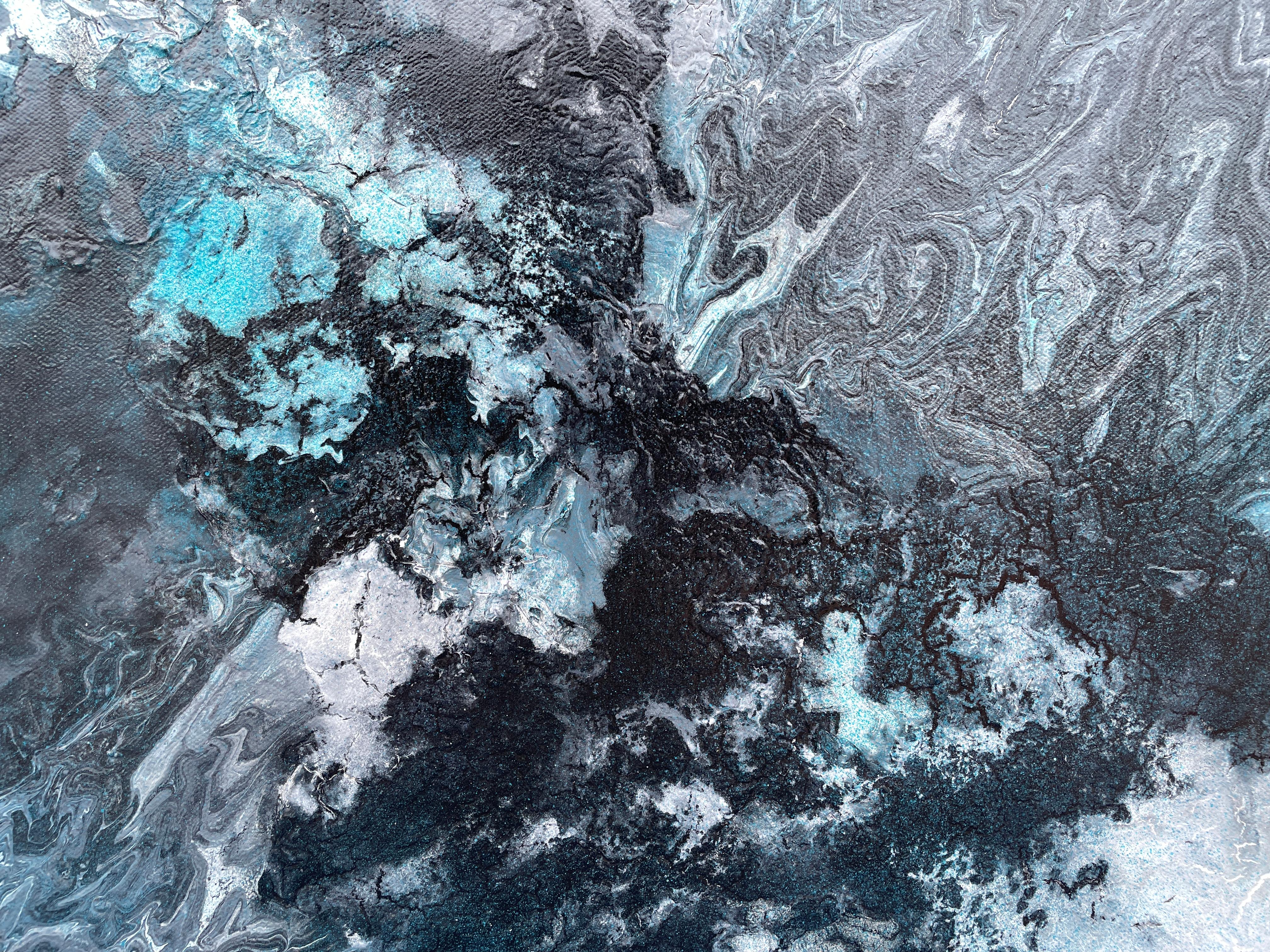 « Incoming Tide » de Lori Poncsak, expressionniste abstraite grise et bleue sur toile en vente 4