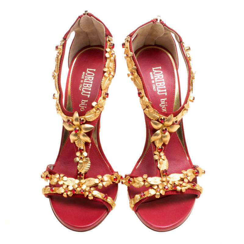 Loriblu Bijoux Red Satin Floral Embellished Crystal Studded Sandals Size 36 In New Condition In Dubai, Al Qouz 2