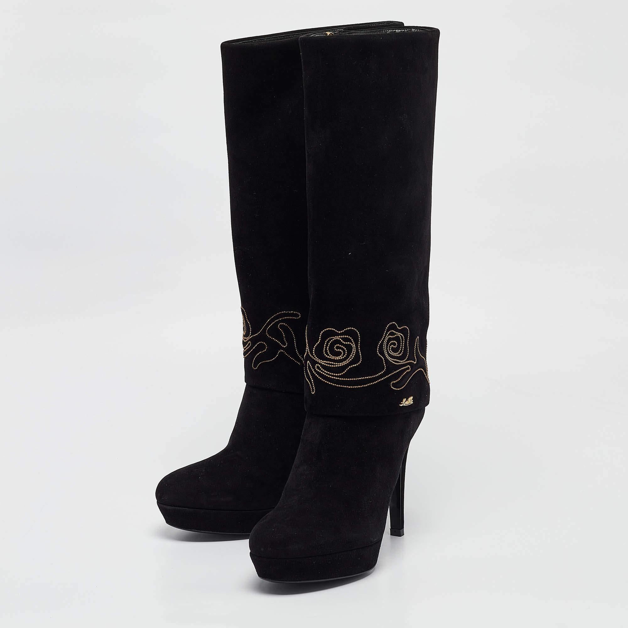 Stiefel sind ein wesentlicher Bestandteil Ihrer Garderobe  und diese Stiefel  aus hochwertigen Materialien gefertigt  sind eine gute Wahl. Das Beste aus Komfort und Stil  dieses Paar mit fester Sohle würde gut zu Skinny Jeans für einen lässigen Tag