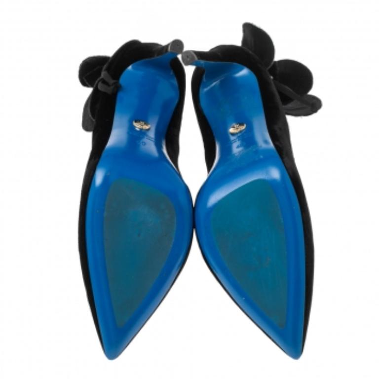 Loriblu Black Velvet Flower Applique Pumps Size 40 For Sale 4