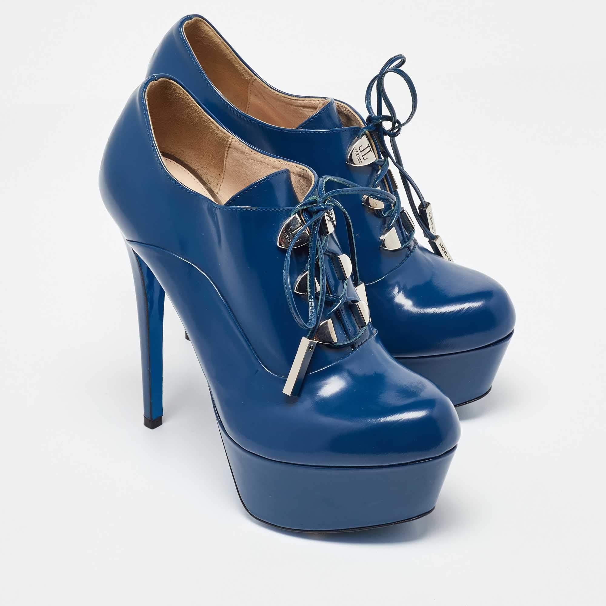 Loriblu Botines de charol azul talla 37 en Excelente estado para la venta en Dubai, Al Qouz 2