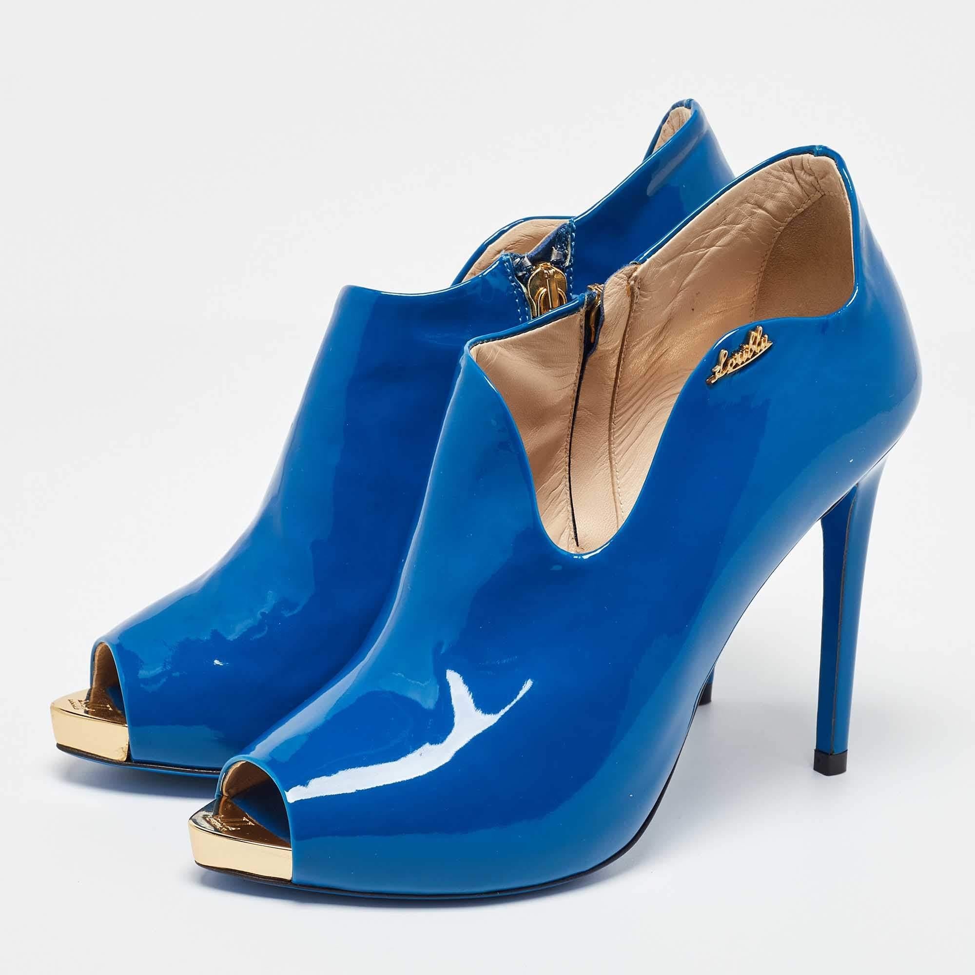 Parfaitement cousues et finies pour garantir un look et une coupe élégants, ces bottines Eleg sont un achat que vous adorerez arborer. Ils sont très beaux sur les pieds.