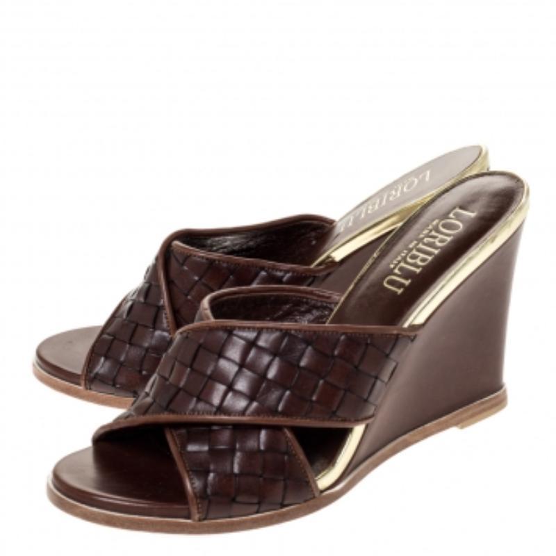 Noir Loriblu Brown/Or Sandales à talons compensés en cuir tissé et croisé Taille 38 en vente