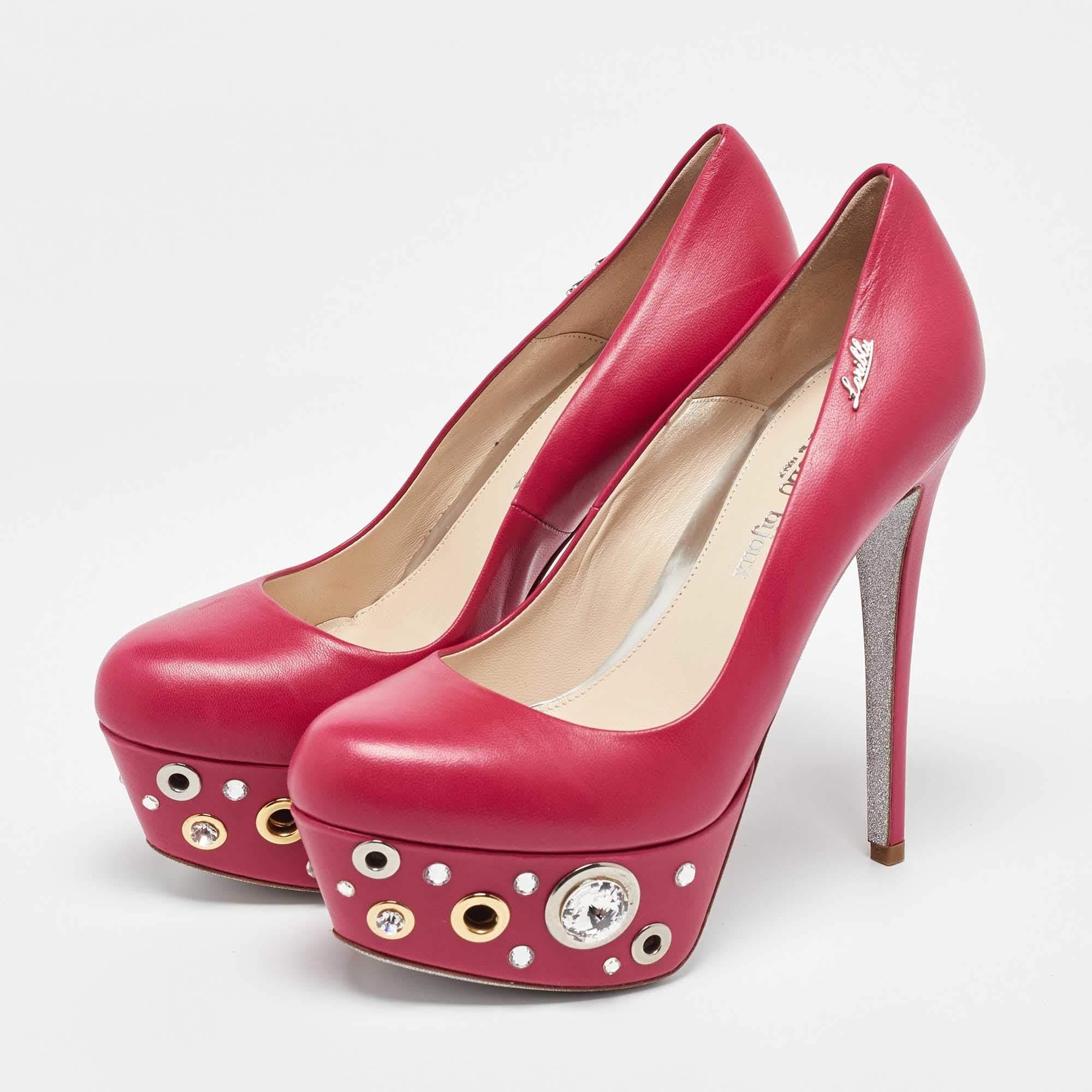 Make a chic style statement with these designer pumps. They showcase sturdy heels and durable soles perfect for your fashionable outings